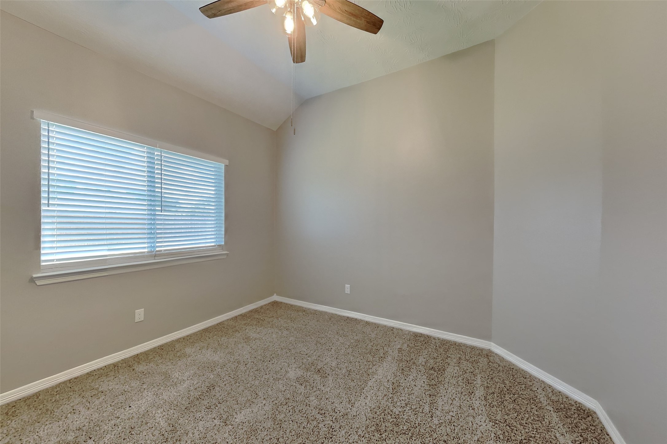 5219 Whitebridge Lane Property Photo 13