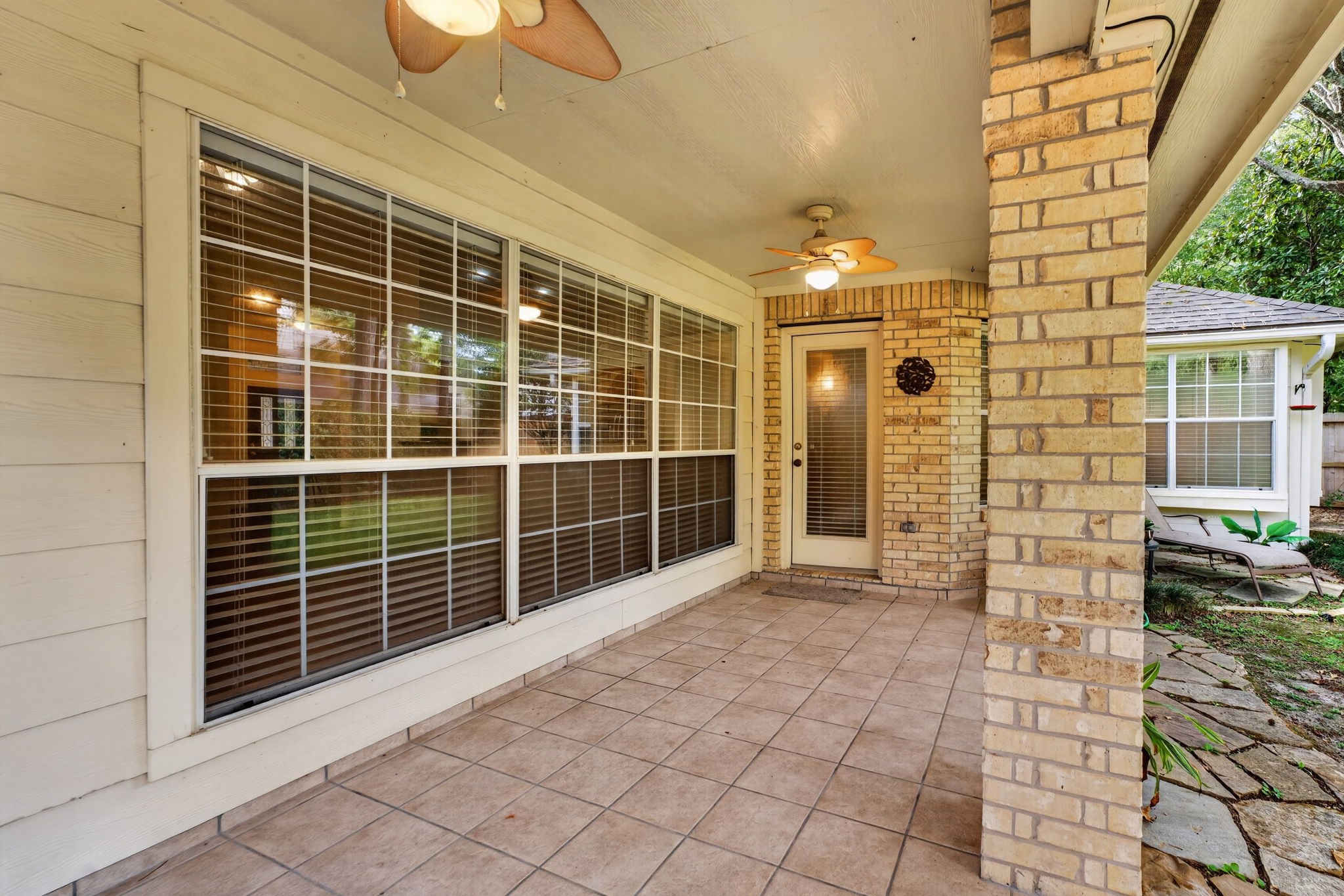 186 N Millport Circle Property Photo 24