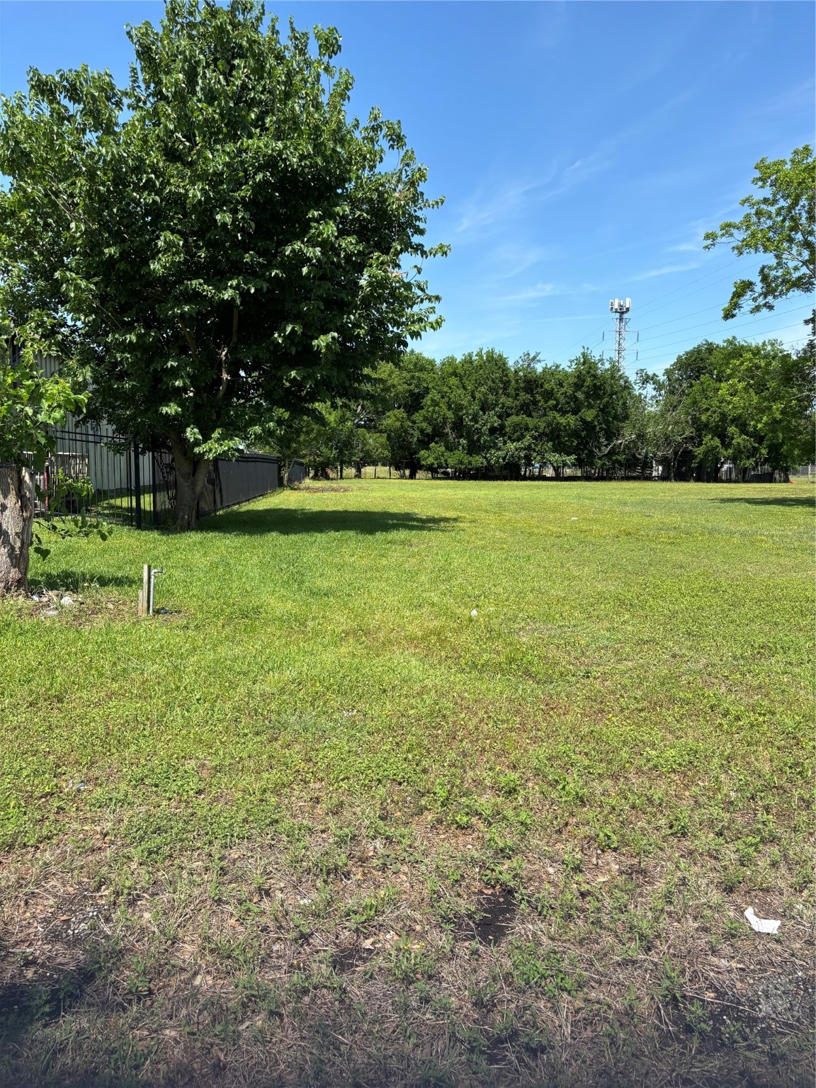 3706 Strawberry Road Property Photo 6