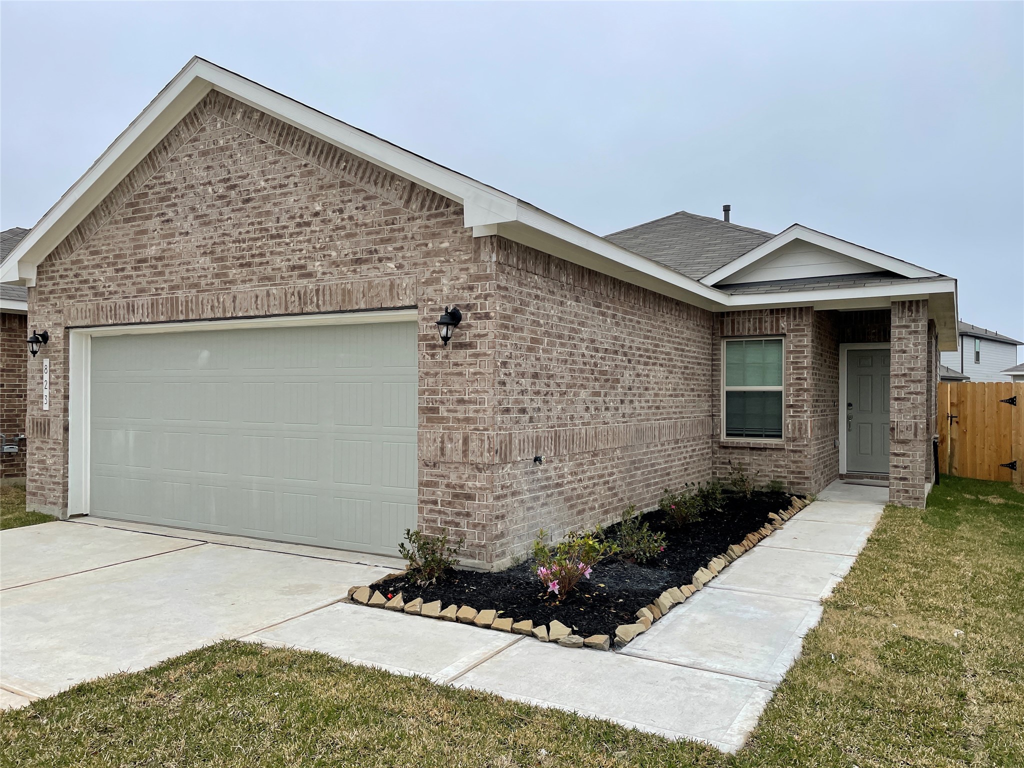 823 Redinger Ridge Drive Property Photo 2