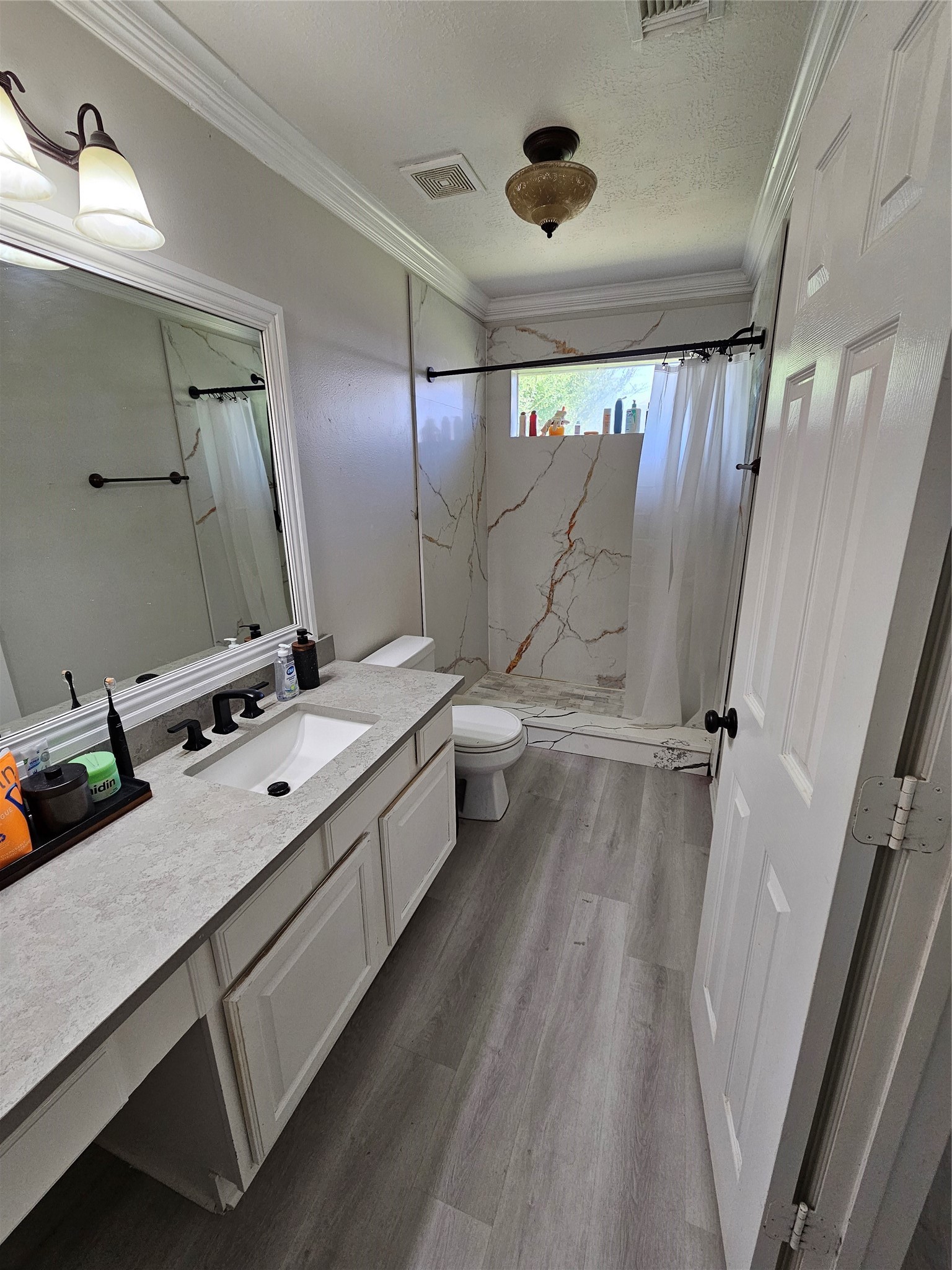 6423 Diamond Rock Drive Property Photo 9