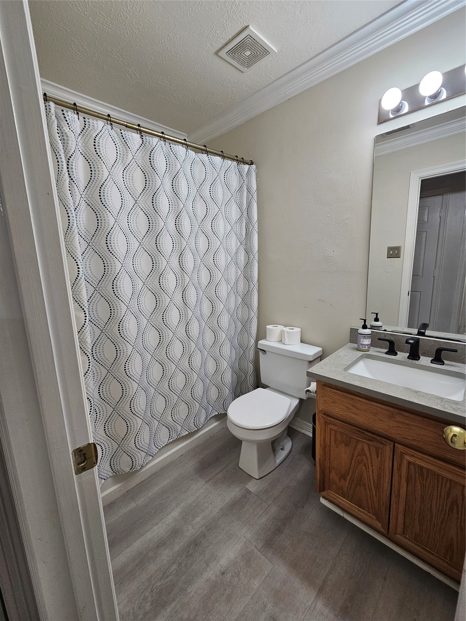 6423 Diamond Rock Drive Property Photo 12