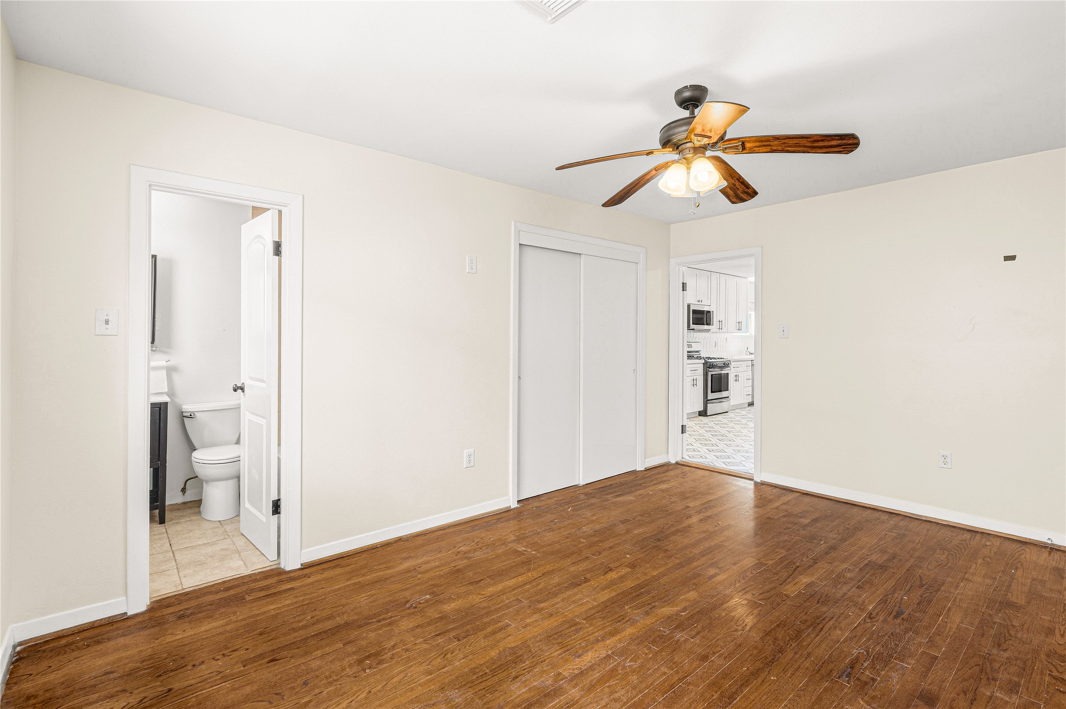 606 E 7th Street Property Photo 12