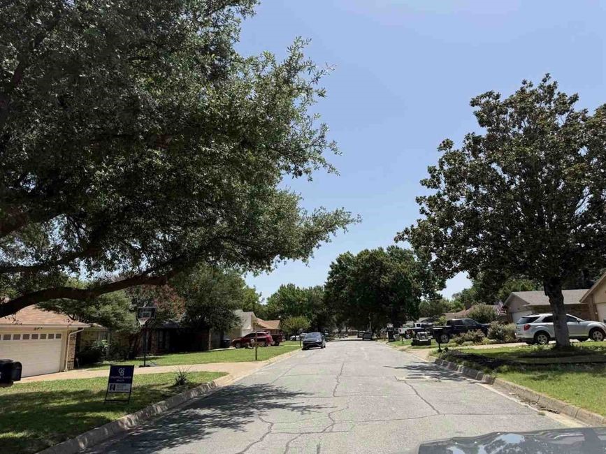 2820 Whitehurst Drive Property Photo 3