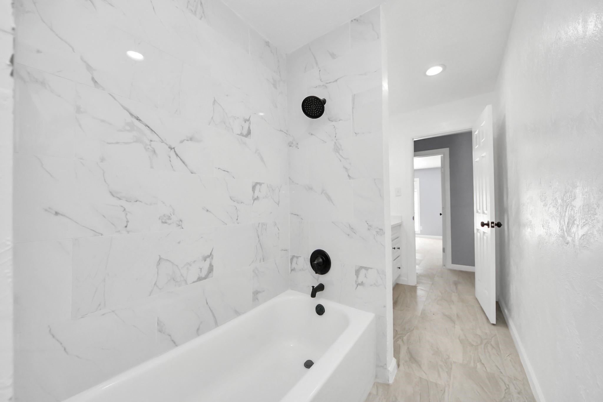 5103 Karu Drive C Property Photo 4