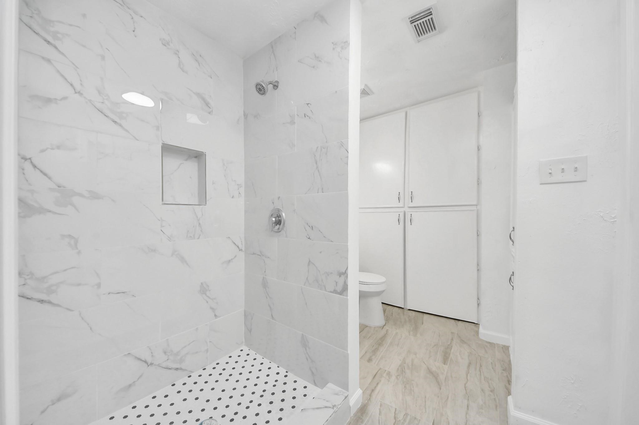 5103 Karu Drive C Property Photo 9