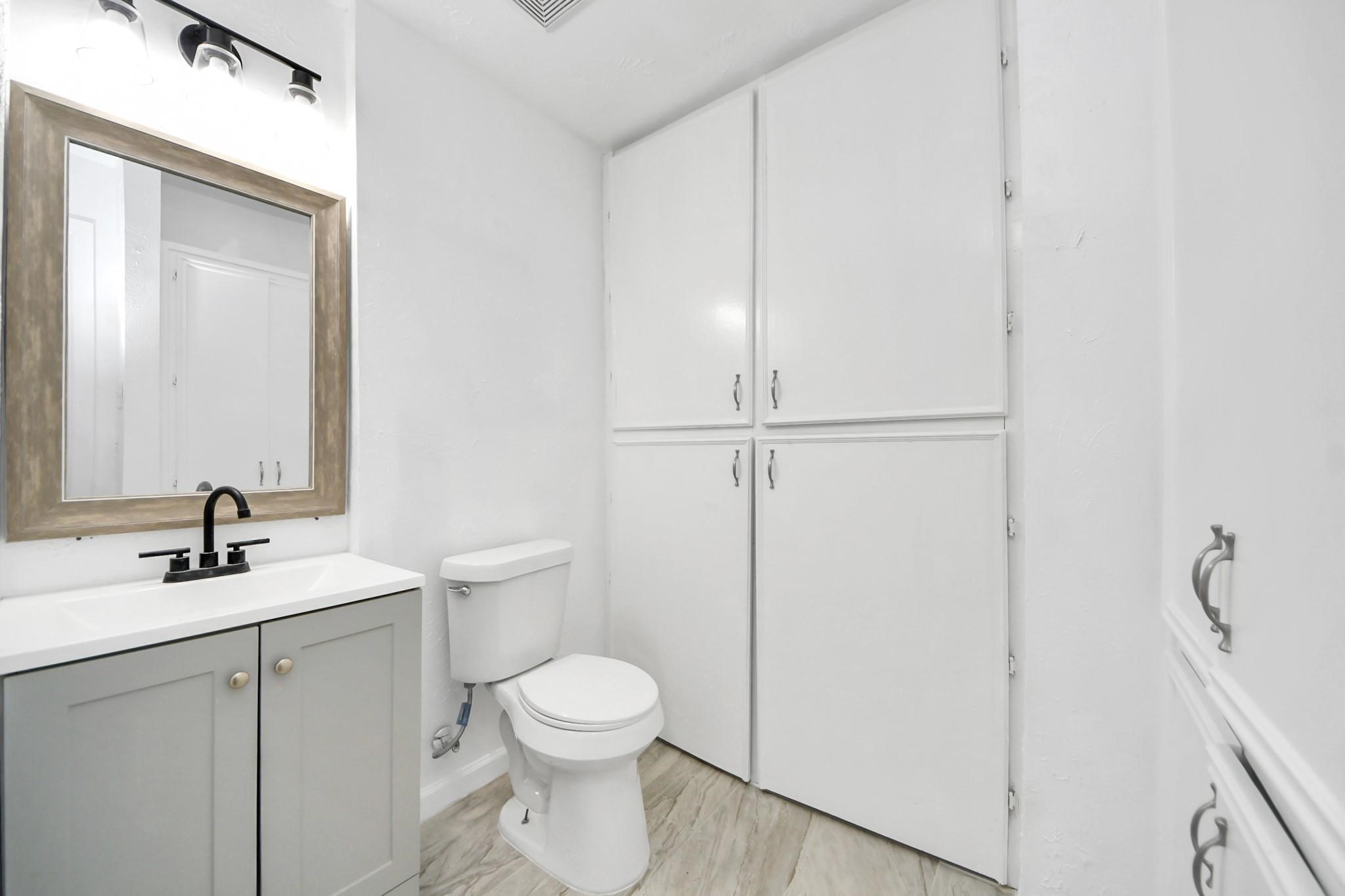 5103 Karu Drive C Property Photo 10