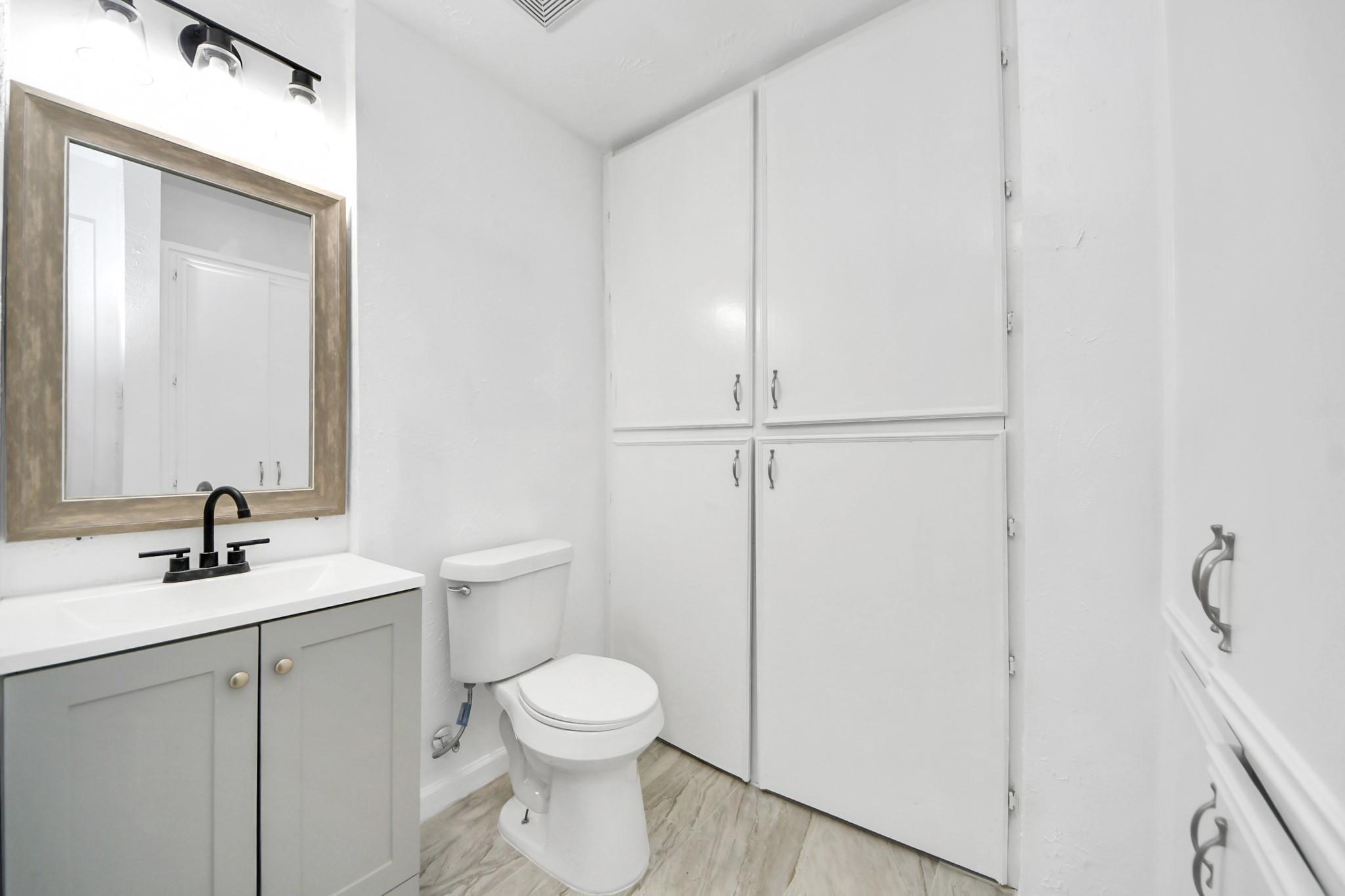 5103 Karu Drive C Property Photo 10