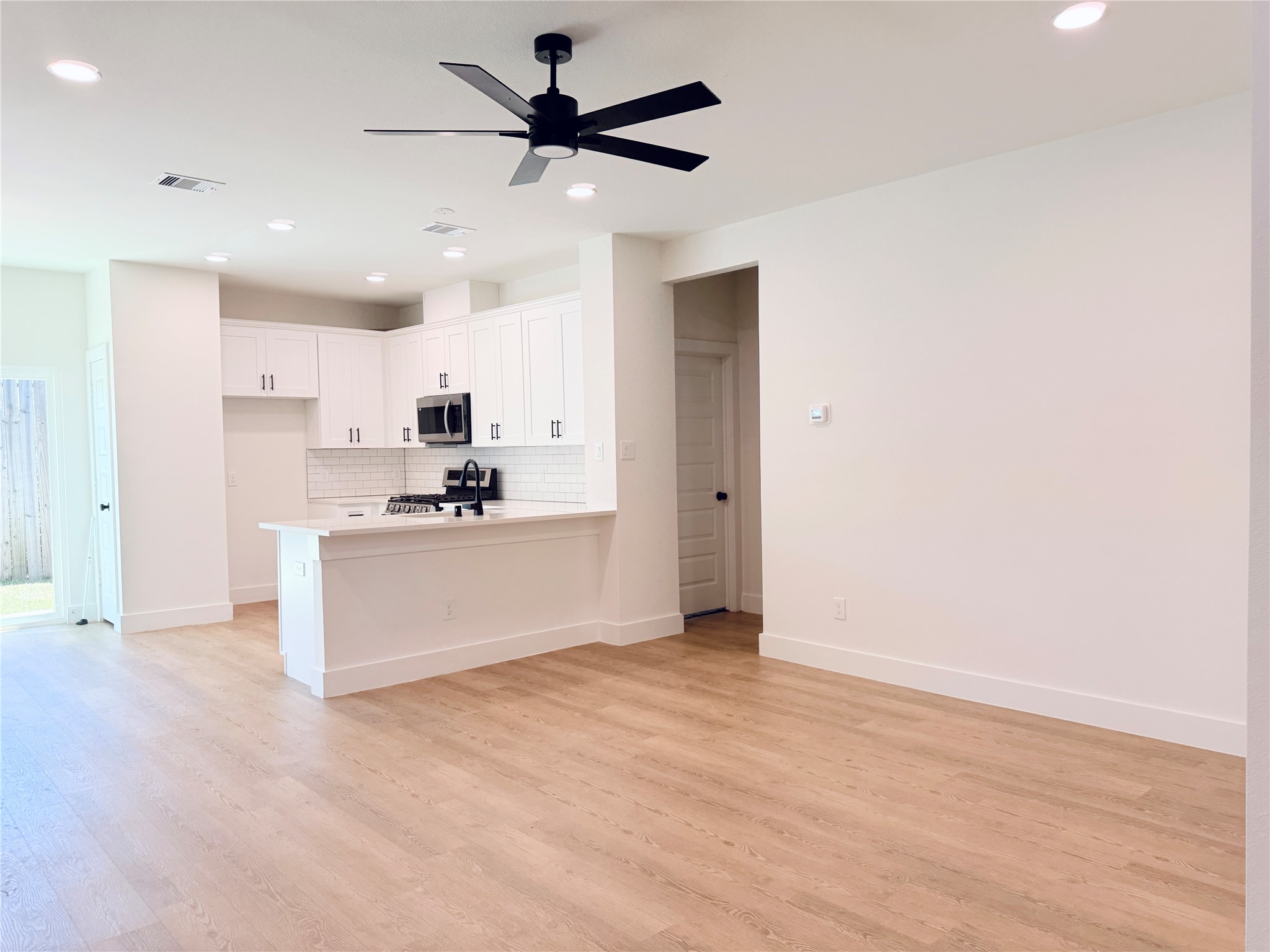 16575 Oasis Glade Drive Property Photo 3
