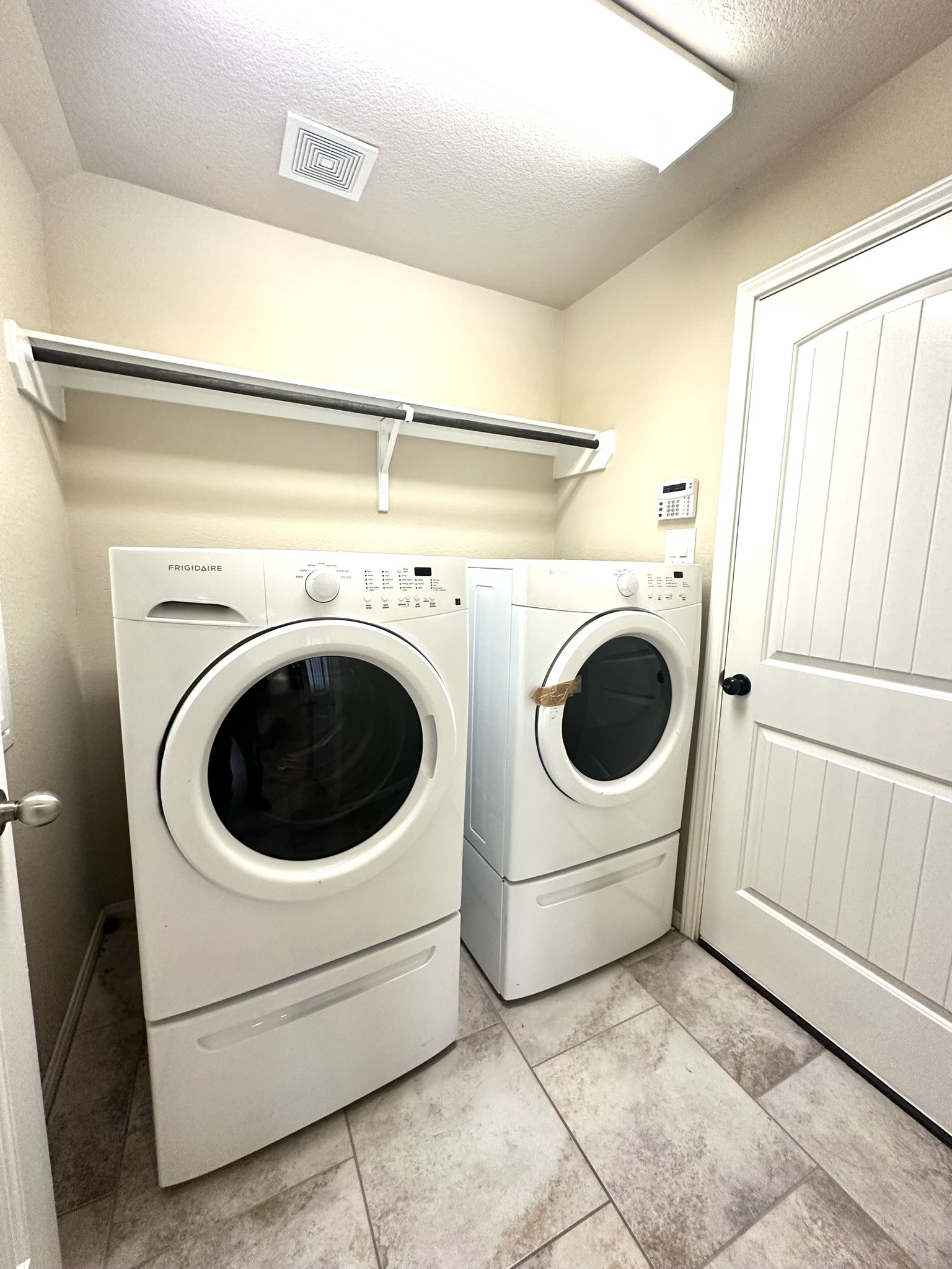 22407 Ebbets Field Drive Property Photo 20