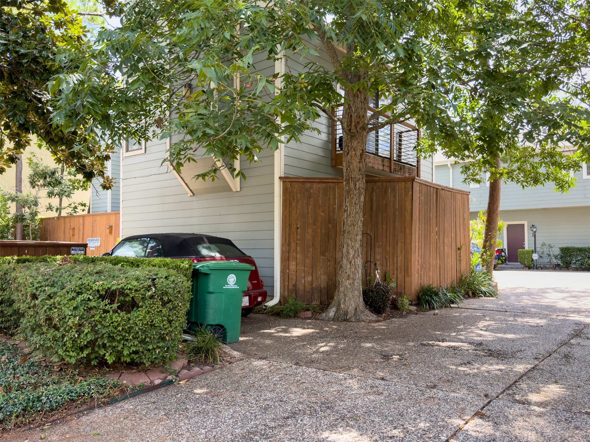 4225 Purdue Street E Property Photo 5