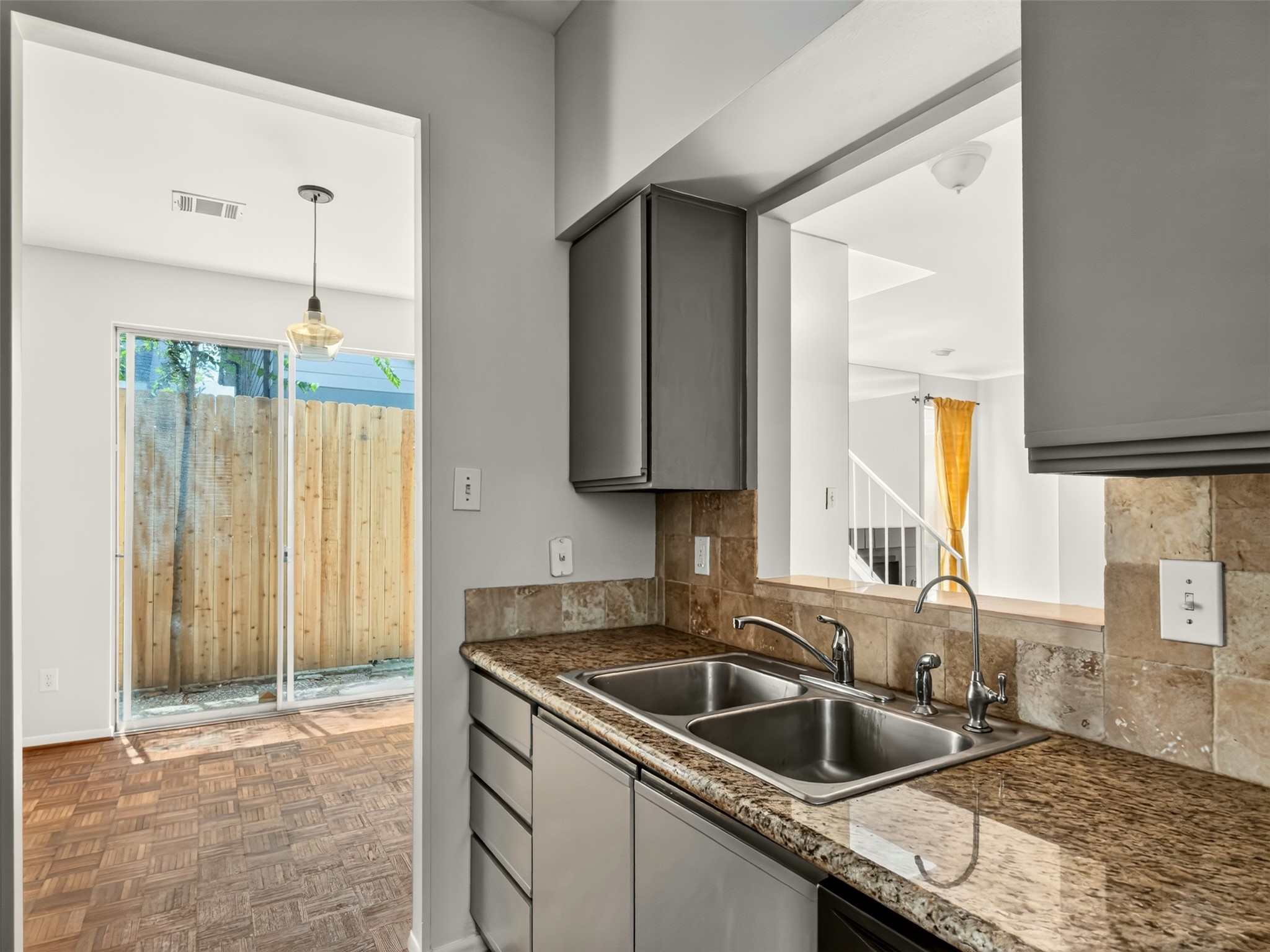 4225 Purdue Street E Property Photo 10
