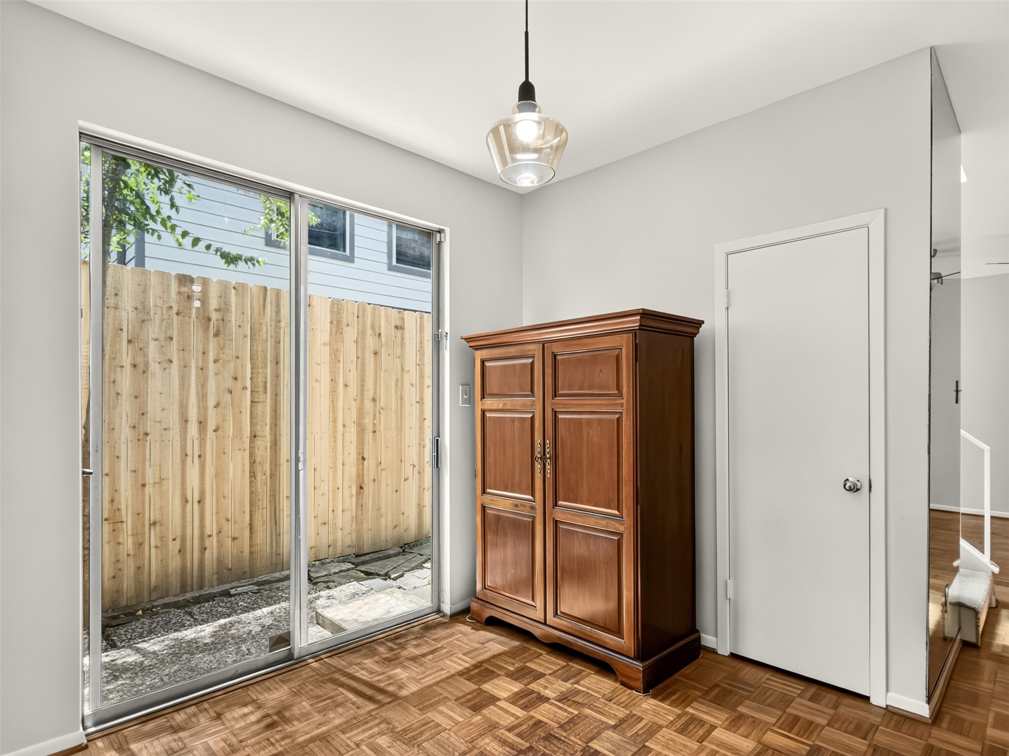 4225 Purdue Street E Property Photo 11
