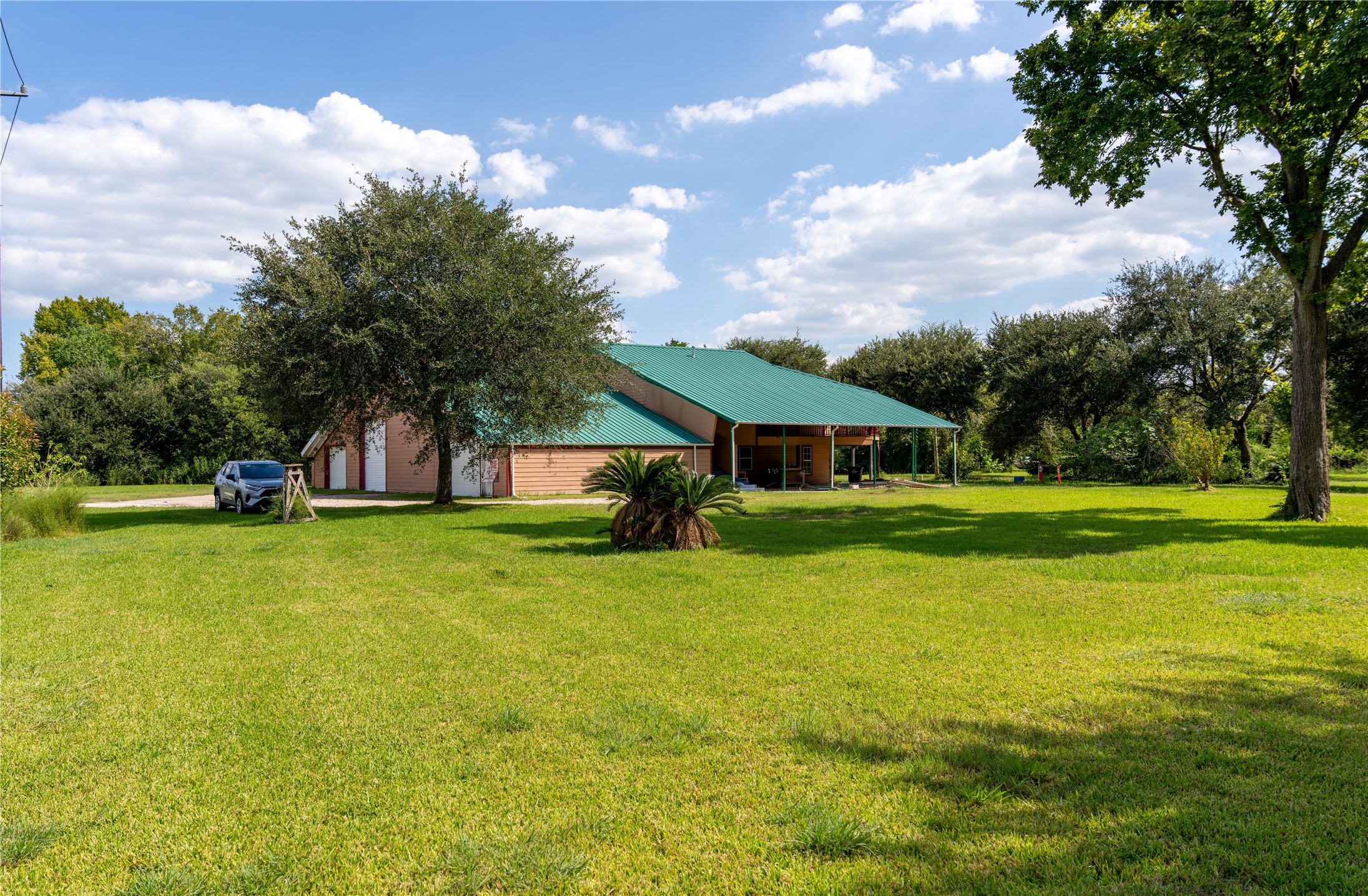 3245 W Highway 6 Property Photo 11