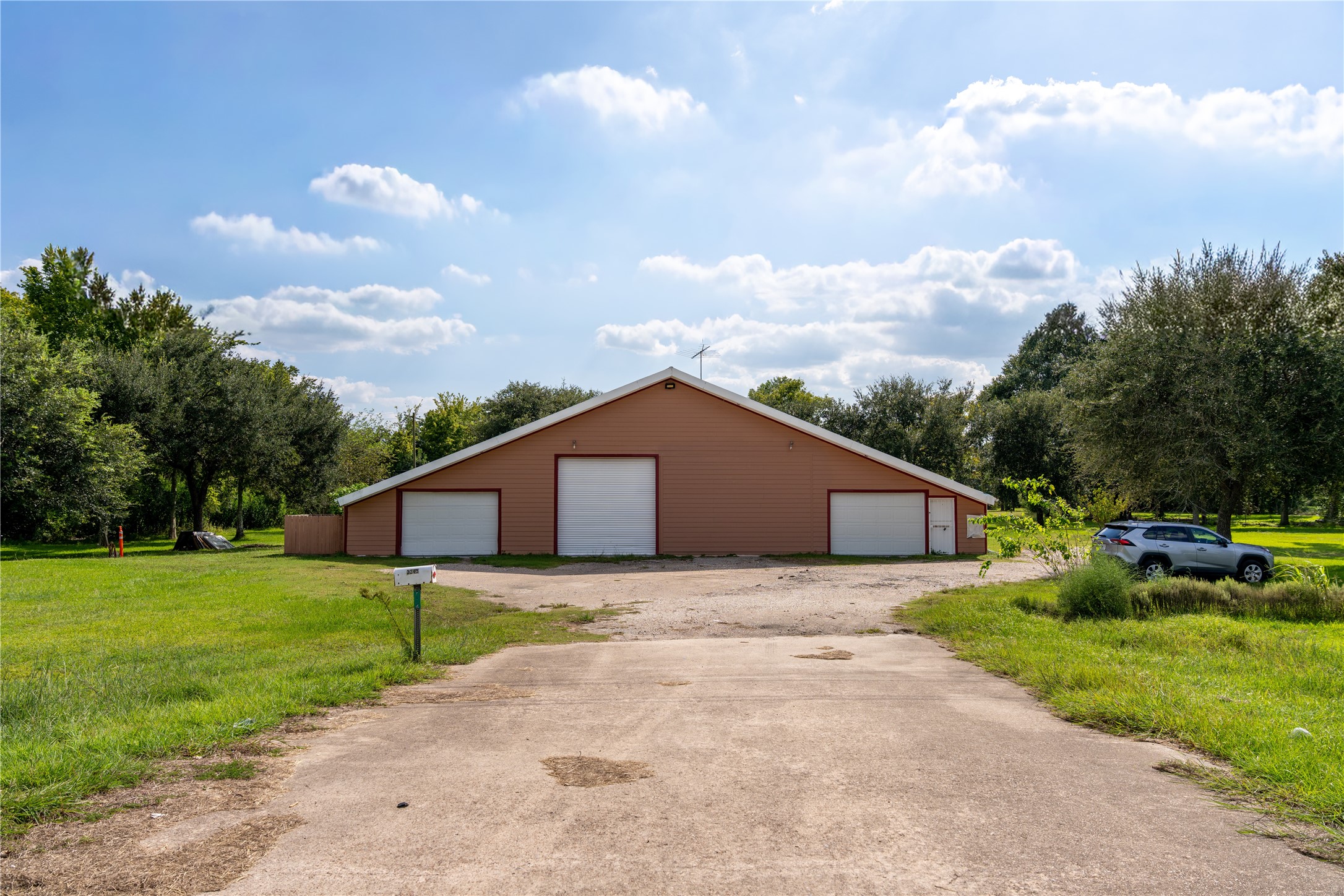 3245 W Highway 6 Property Photo 19