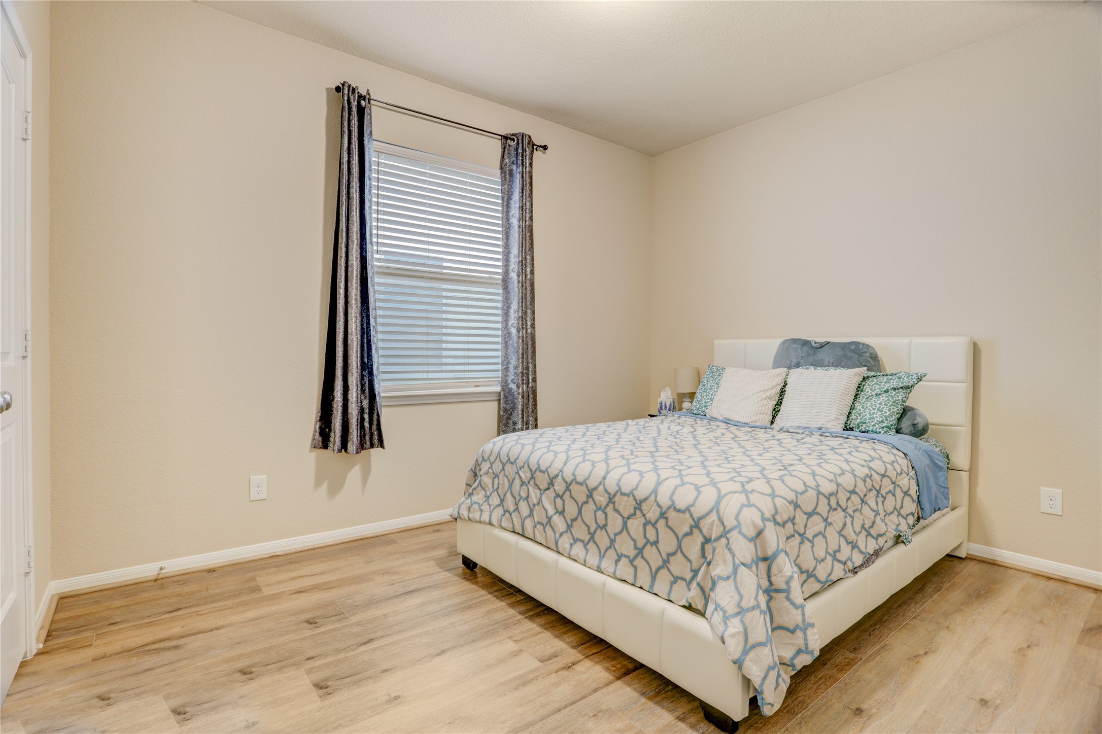 14230 Rim Side Trl Property Photo 16
