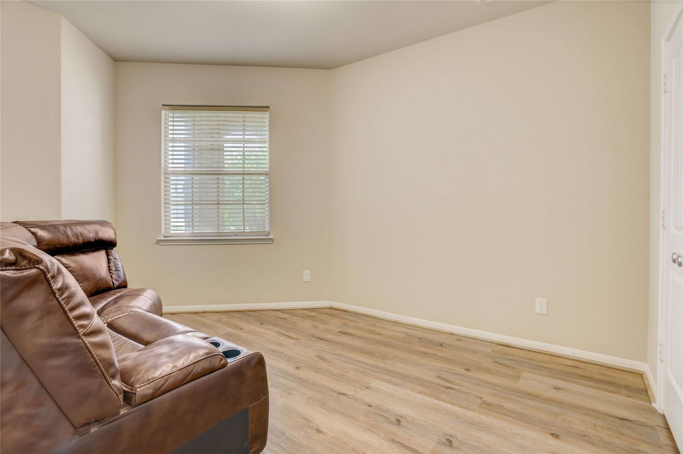 14230 Rim Side Trl Property Photo 17