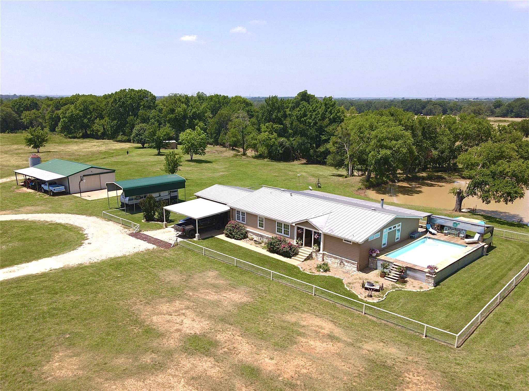 1628 E Fm 696 Property Photo 1