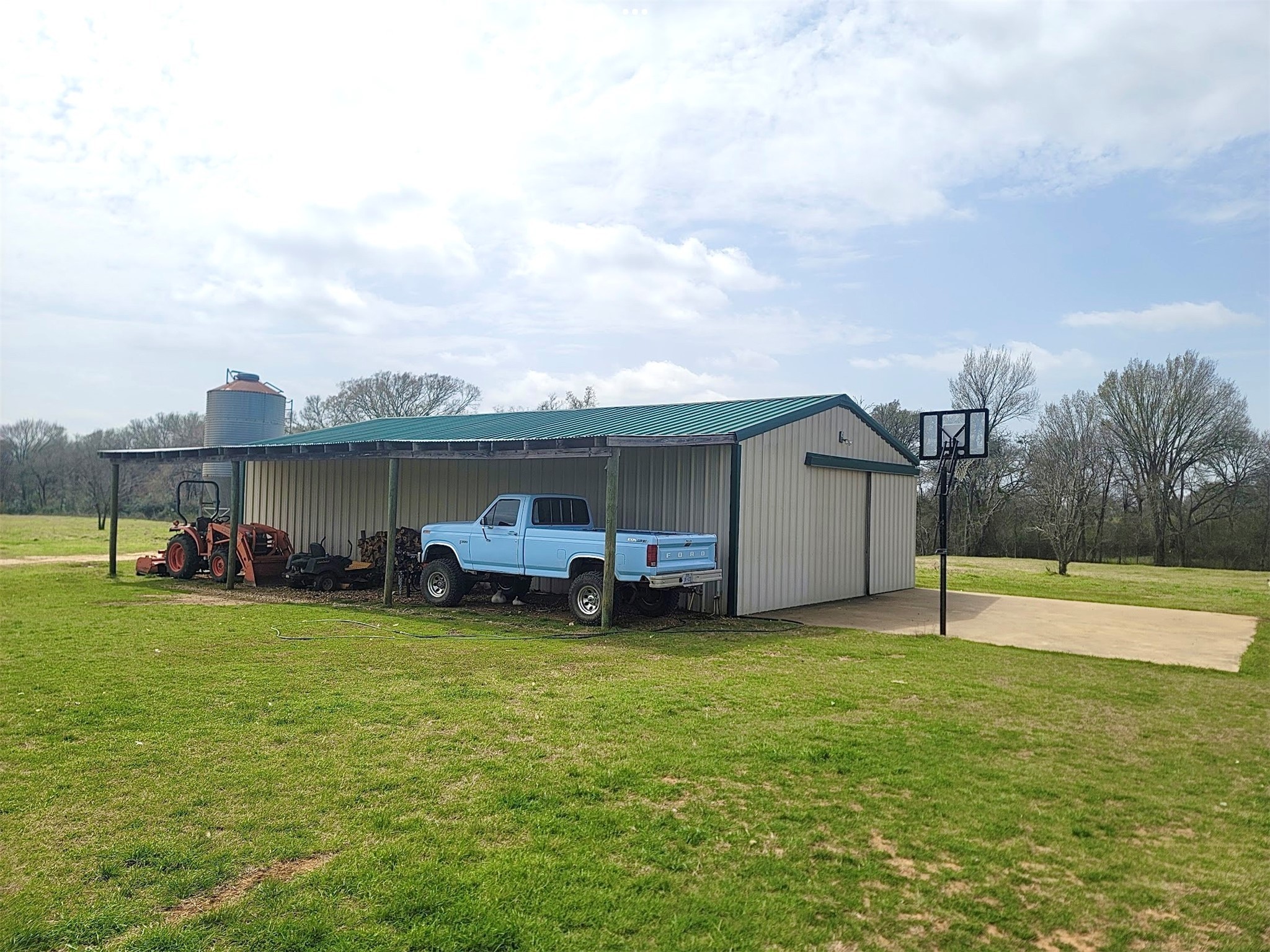 1628 E Fm 696 Property Photo 27