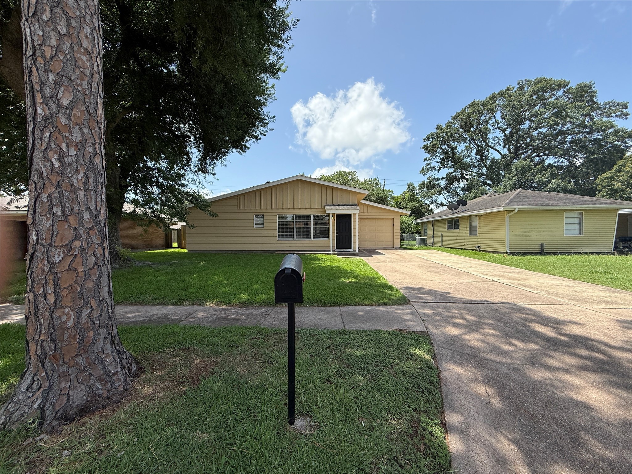 3616 Longwood Drive Property Photo
