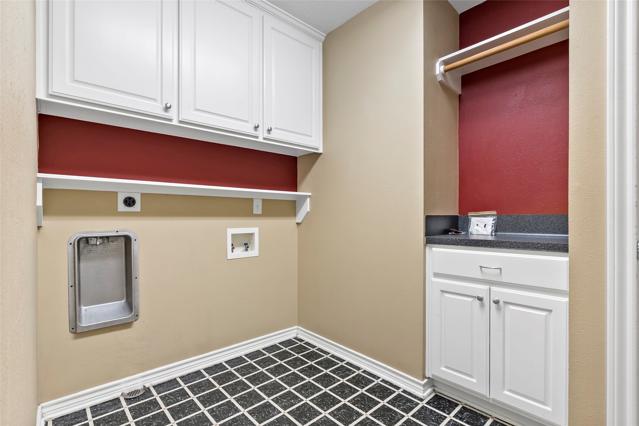 2009 Pinewood Drive Property Photo 15