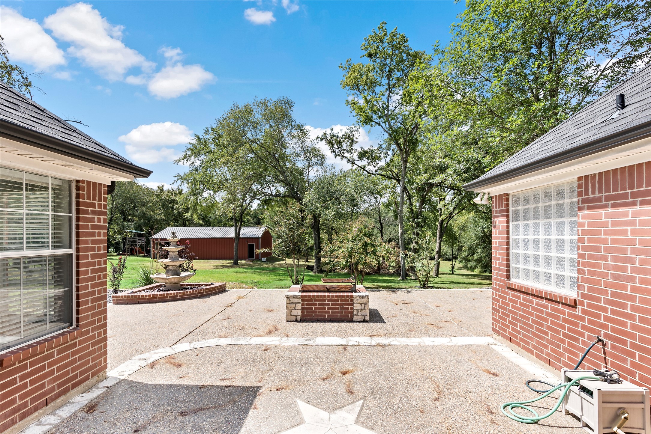 2009 Pinewood Drive Property Photo 37