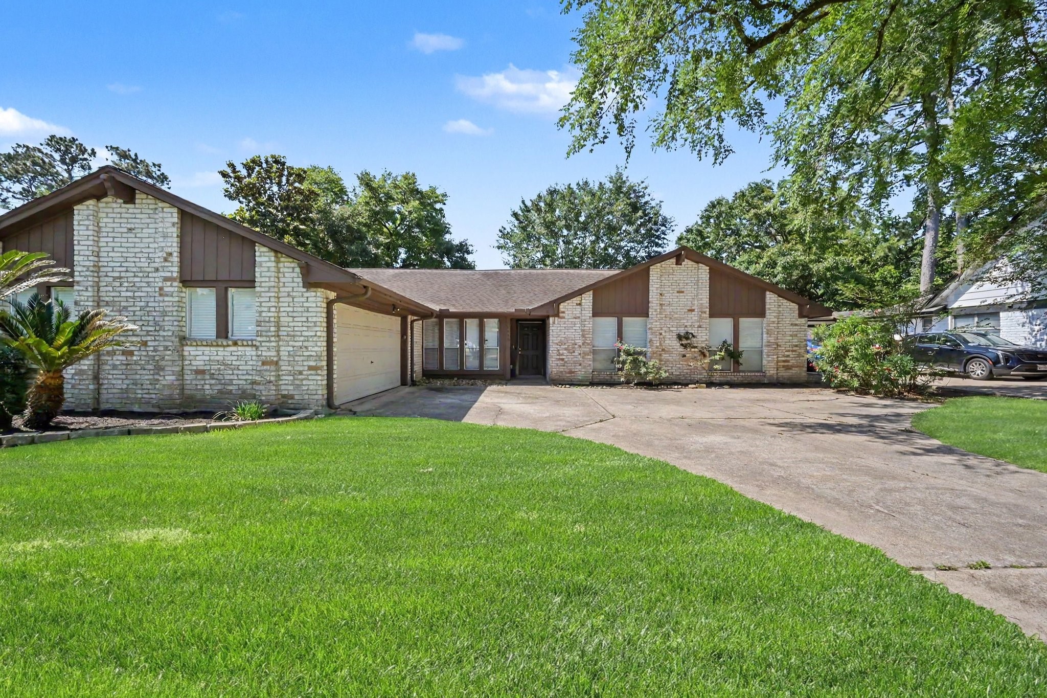 17419 Cassina Drive Property Photo 1