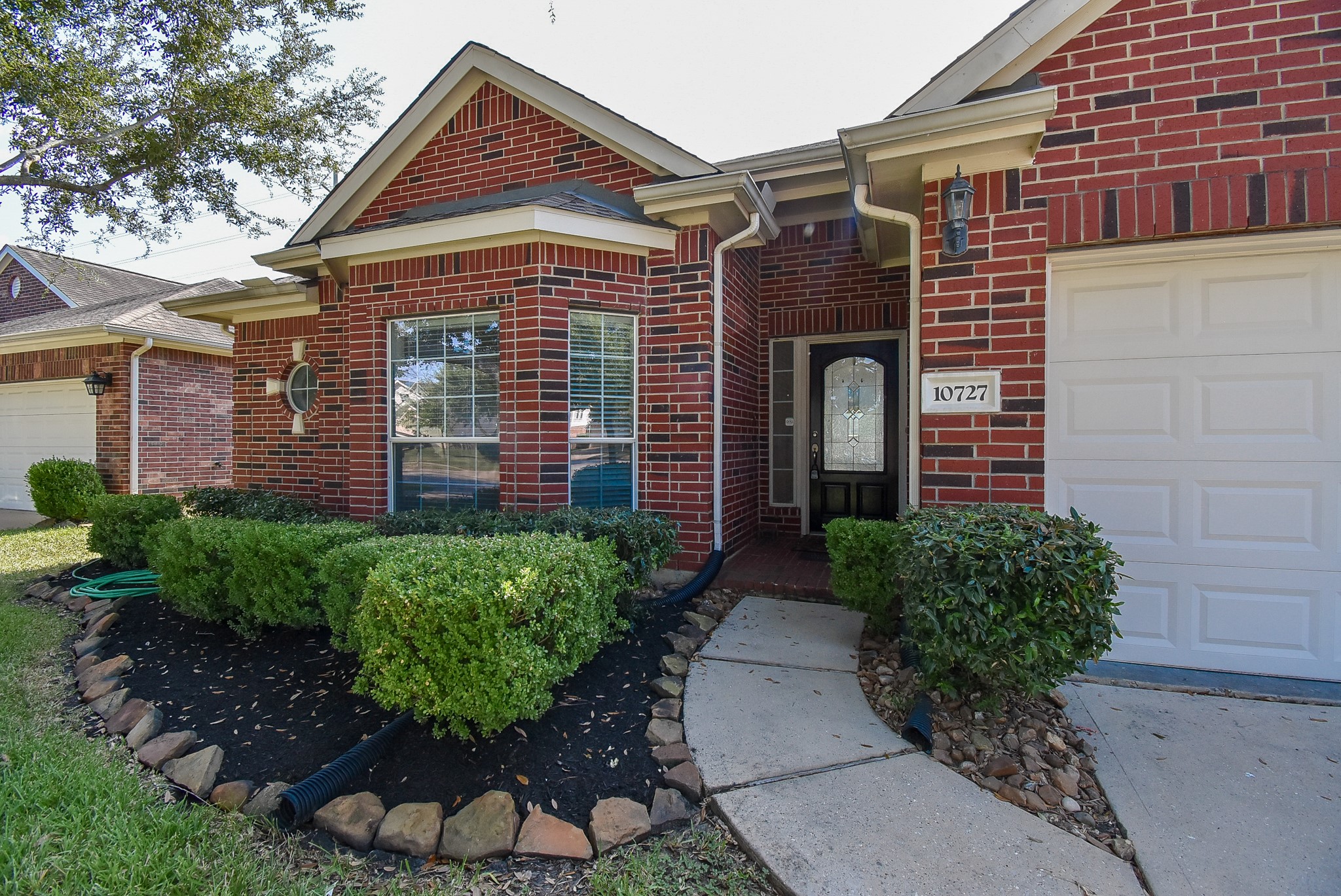 10727 Gilford Crest Drive Property Photo 4