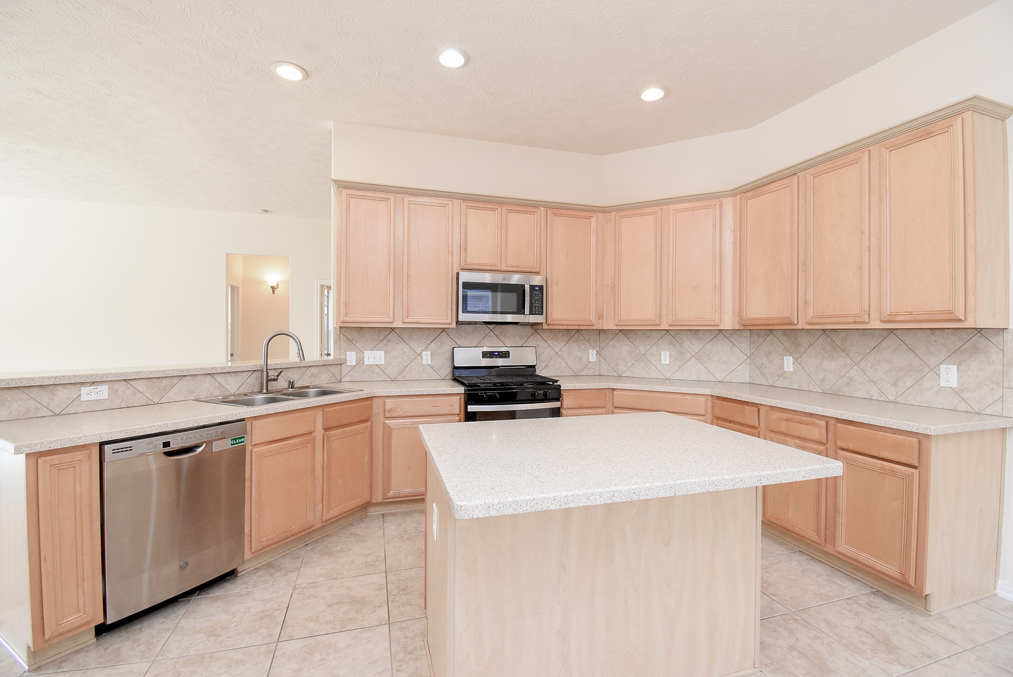 10727 Gilford Crest Drive Property Photo 18
