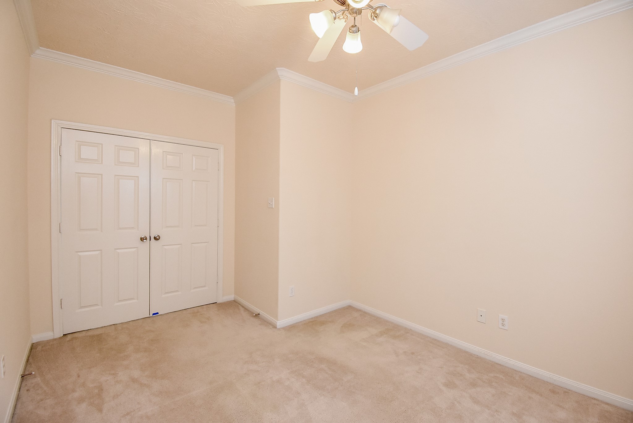 10727 Gilford Crest Drive Property Photo 23
