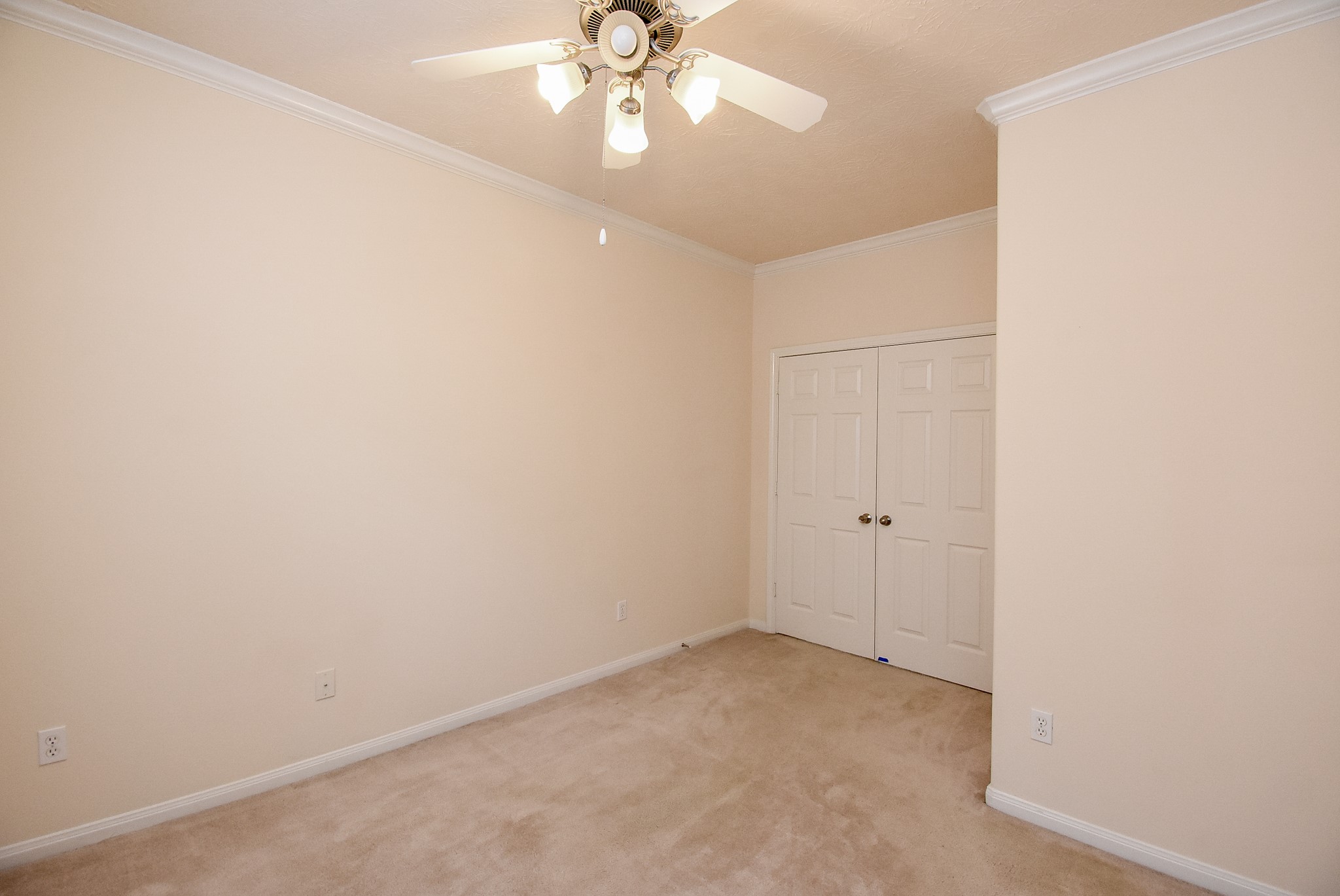 10727 Gilford Crest Drive Property Photo 24