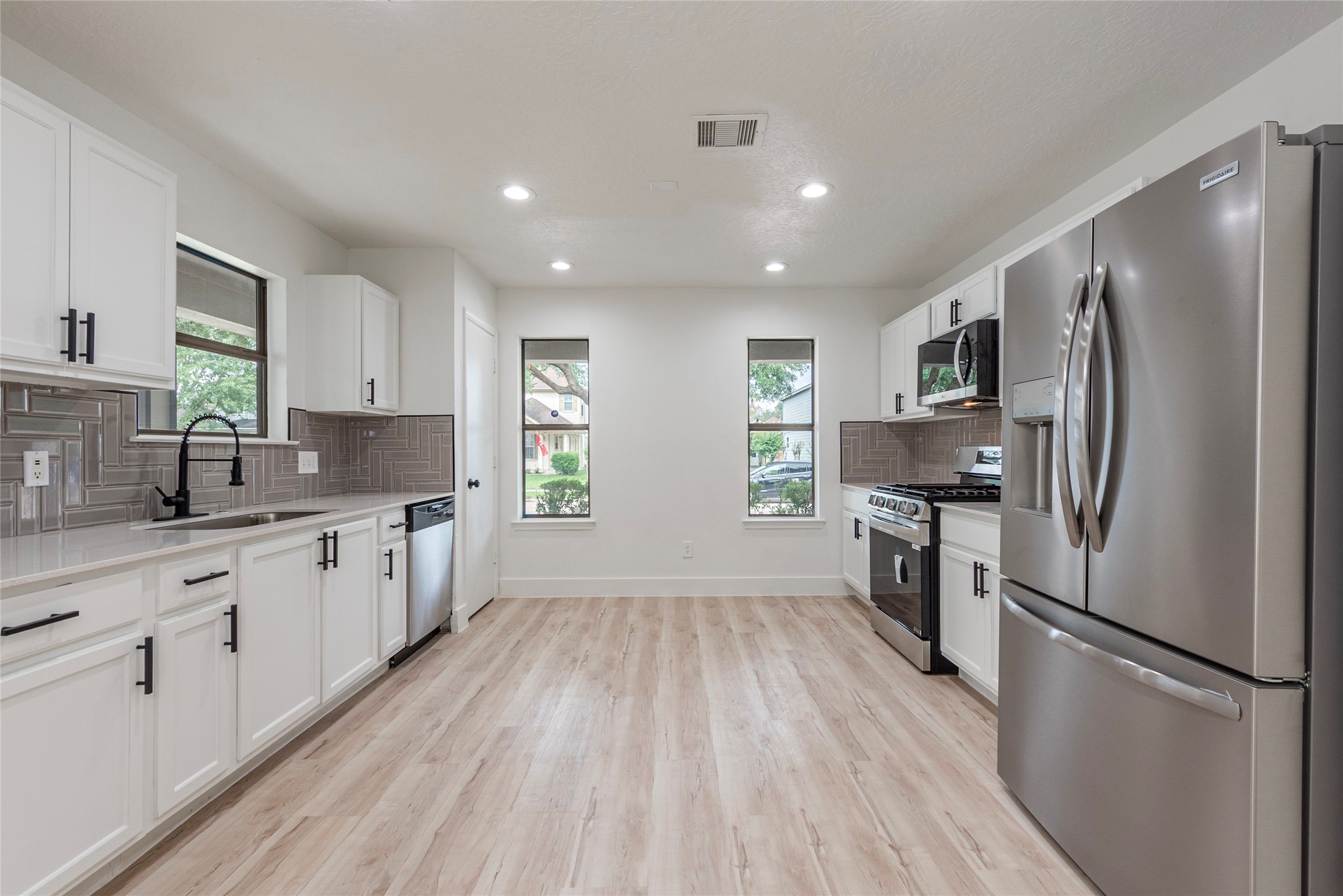 12034 Audubon Hill Court Property Photo 6