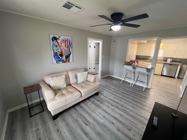 506 Kosse Street Property Photo 2