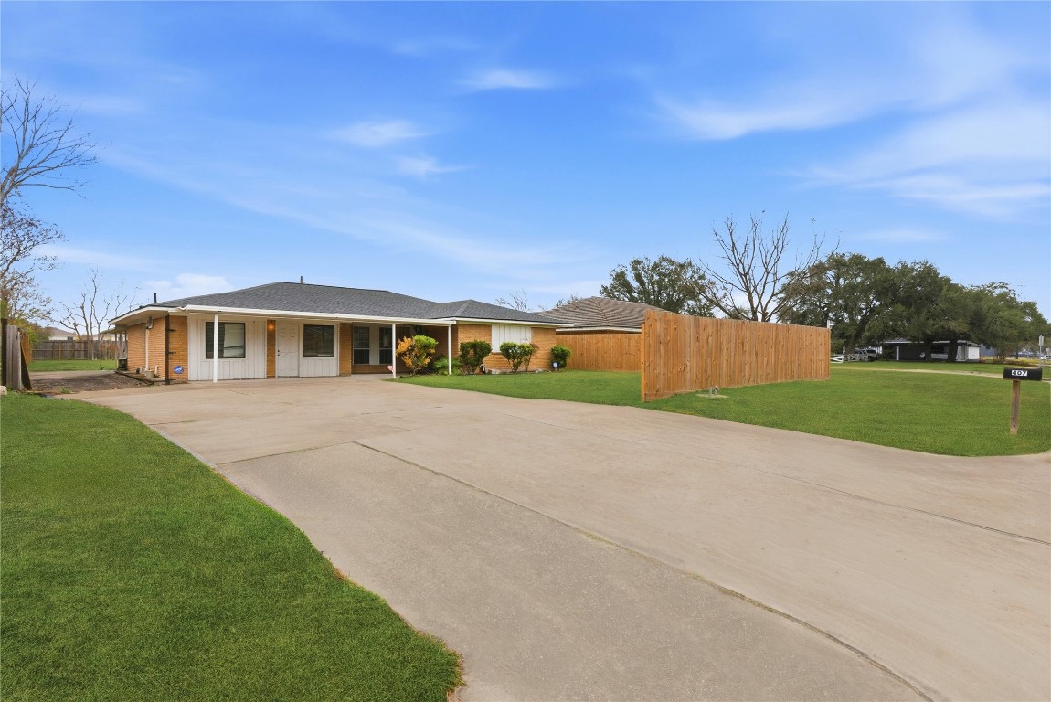 407 Present Street Property Photo 4