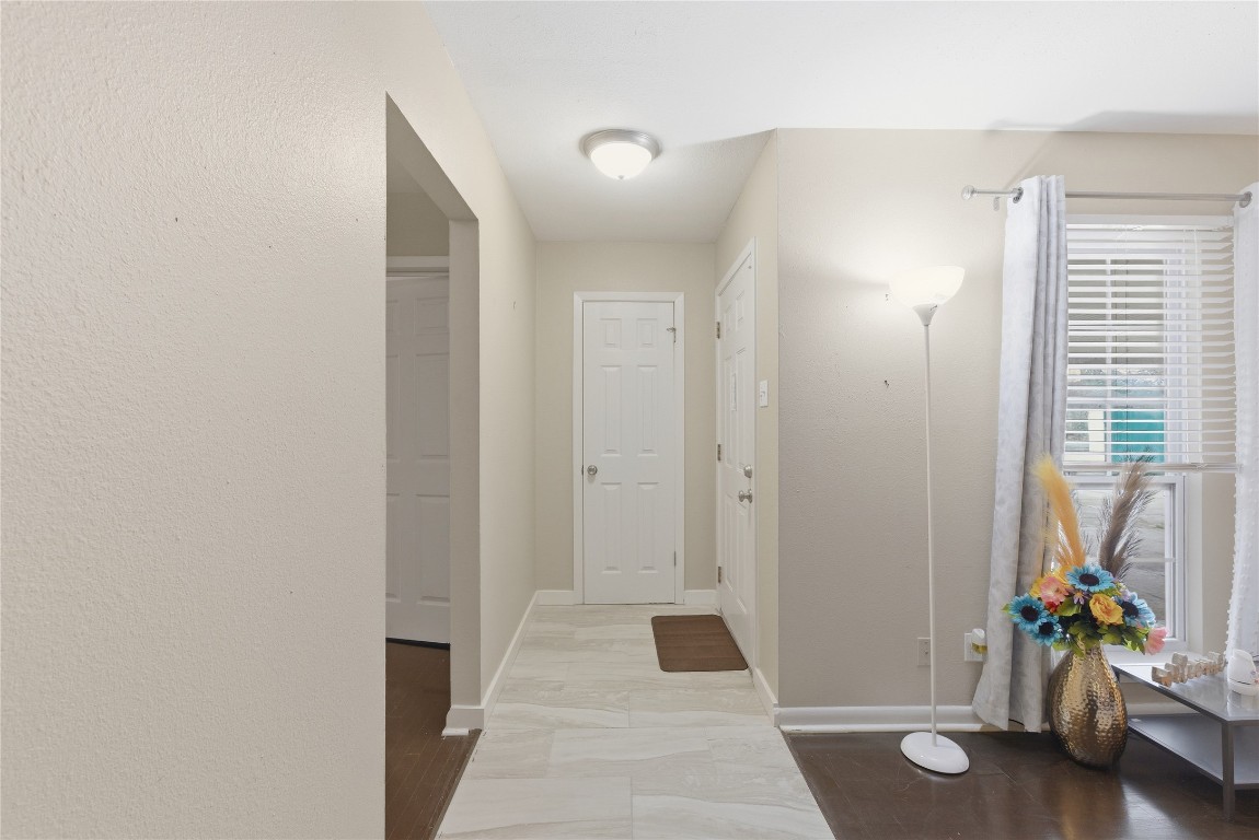 407 Present Street Property Photo 8