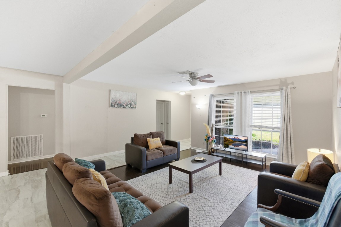 407 Present Street Property Photo 11