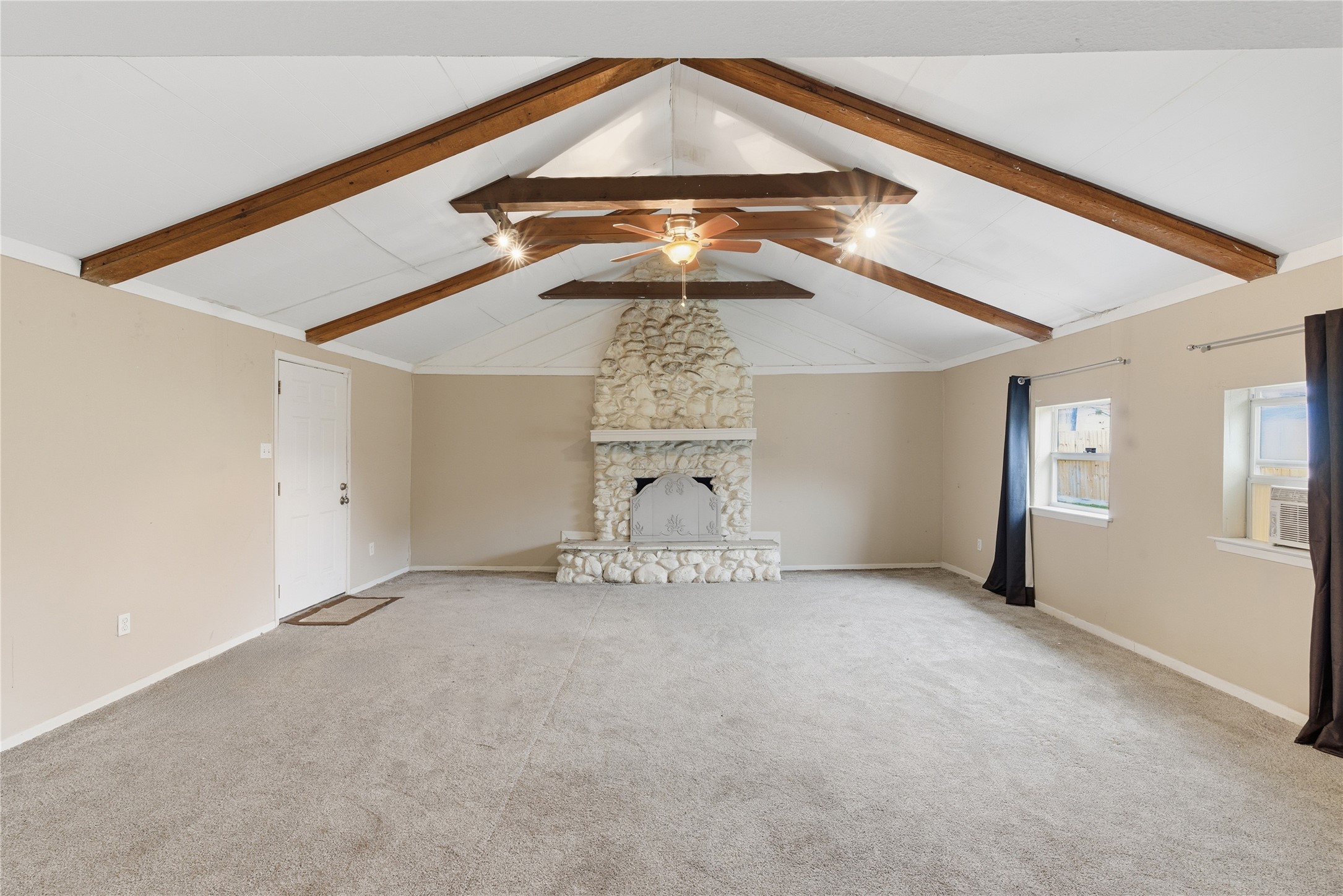 407 Present Street Property Photo 20