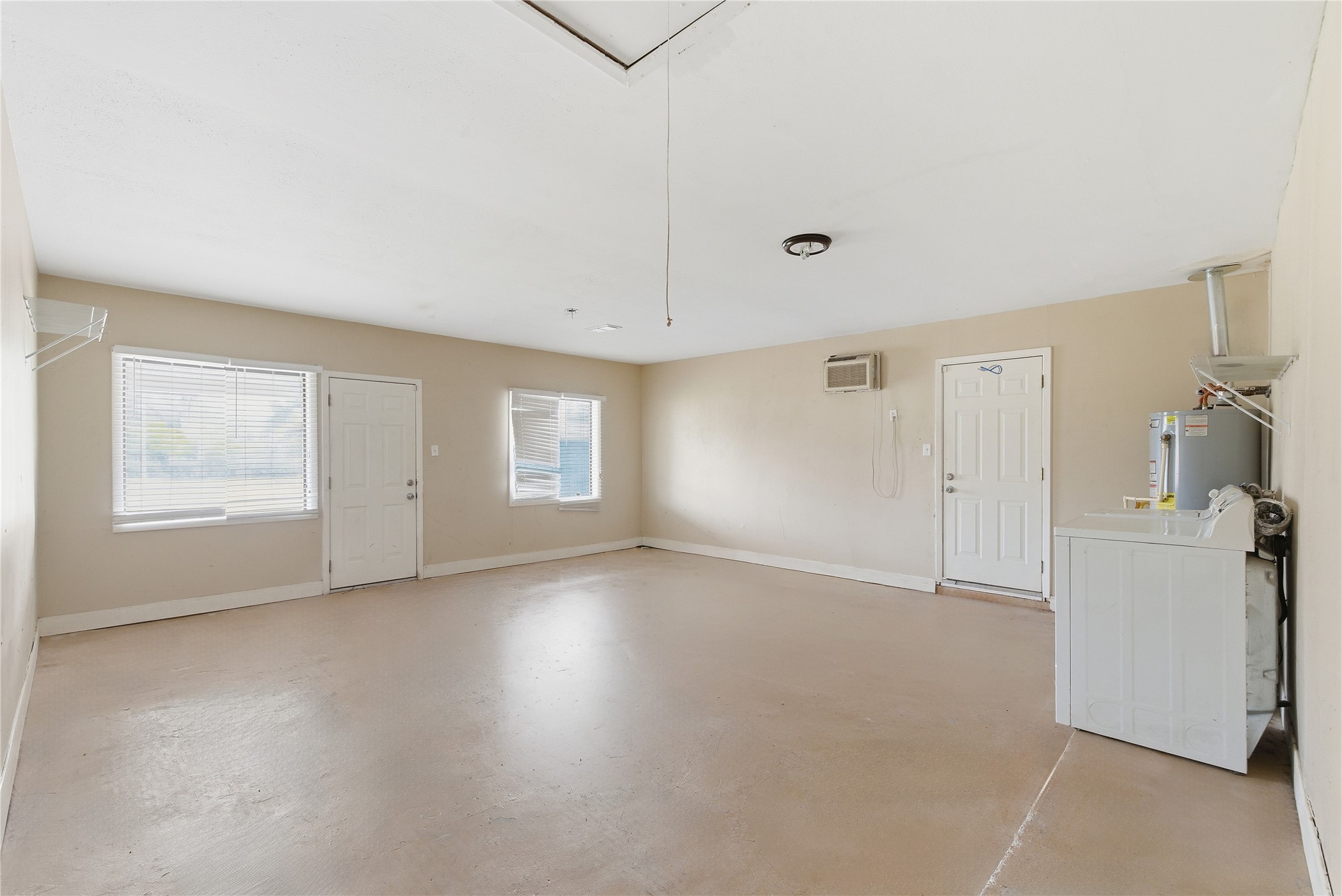 407 Present Street Property Photo 28