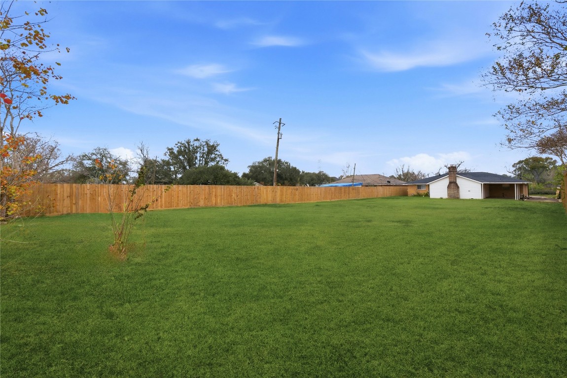 407 Present Street Property Photo 32