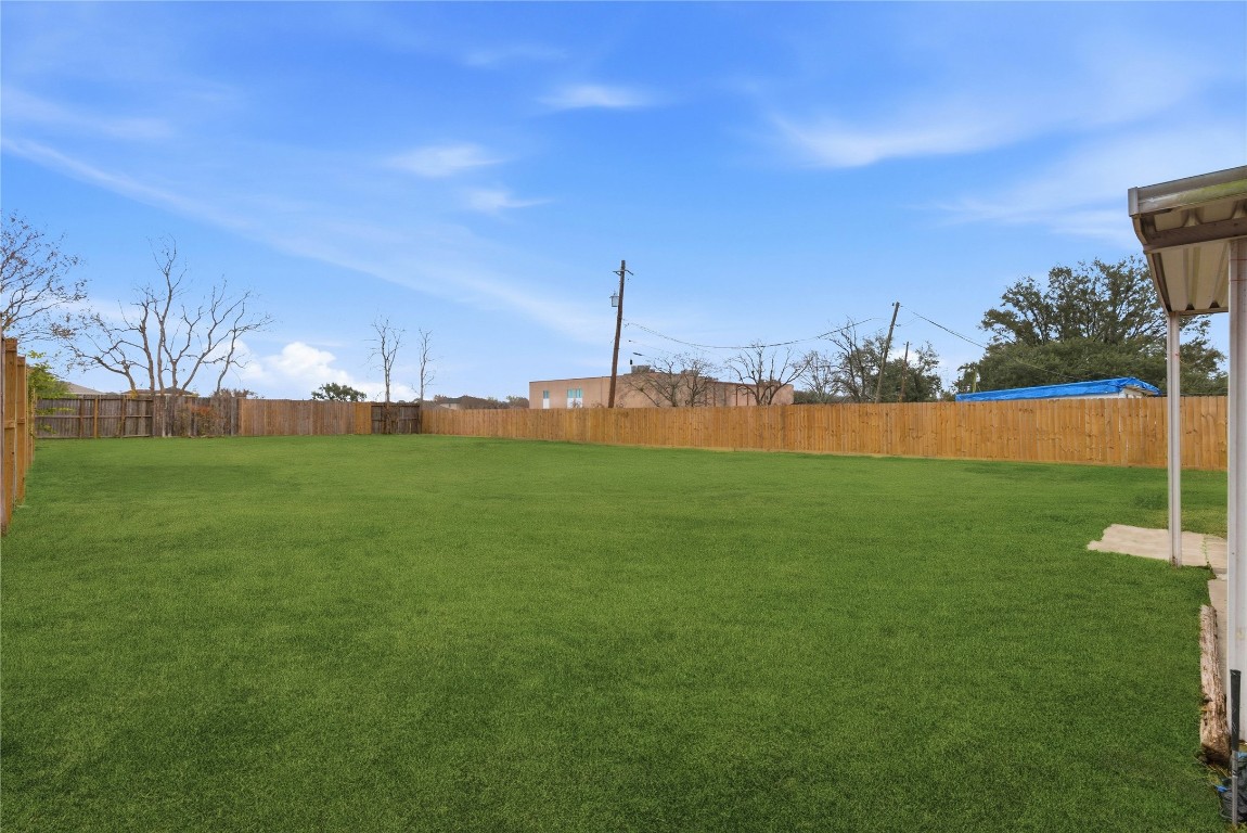407 Present Street Property Photo 33