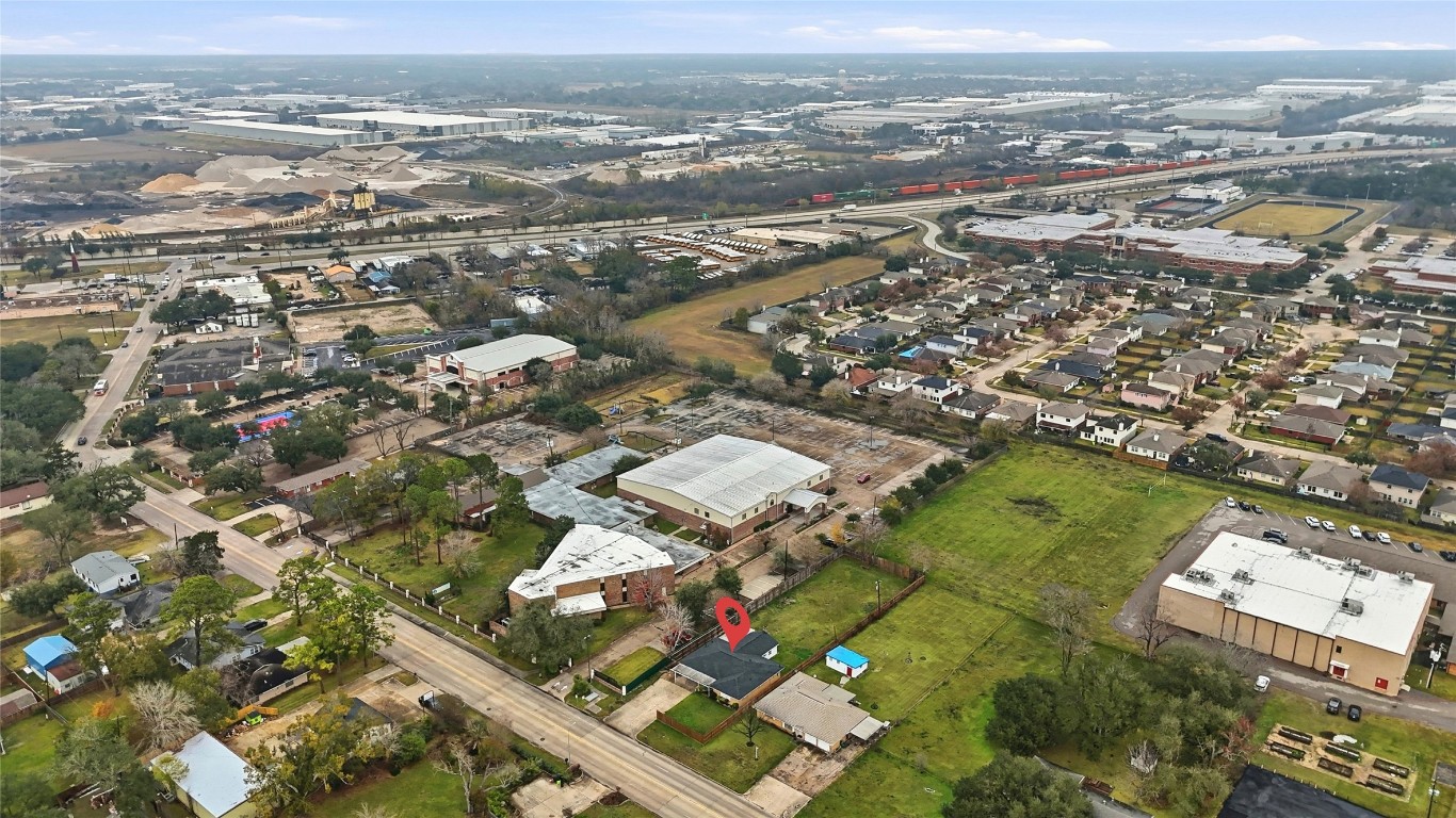407 Present Street Property Photo 48