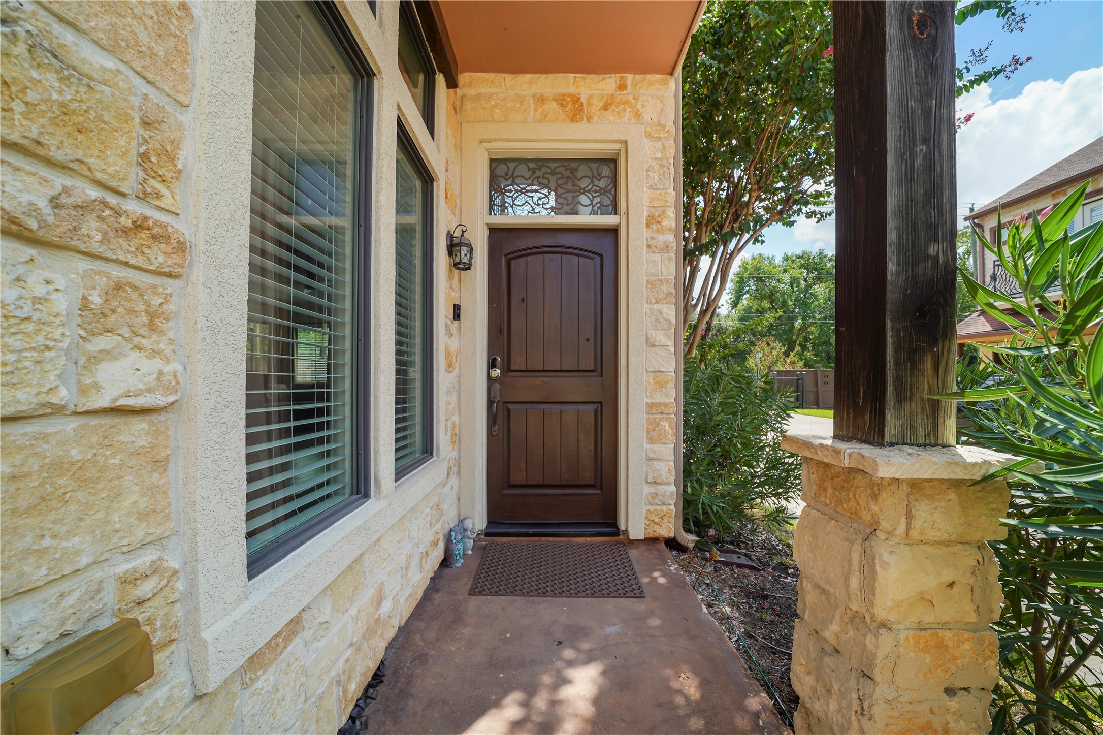 11020 Little John Way Property Photo 5