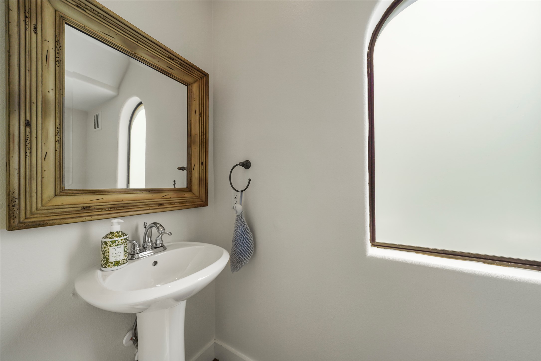 11020 Little John Way Property Photo 16