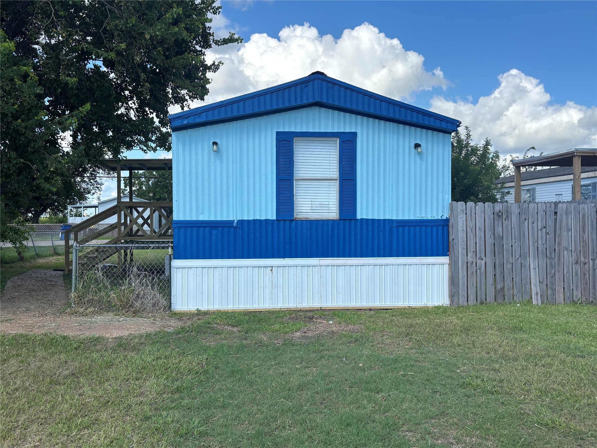 2519 Oyster Creek Bend Property Photo 1