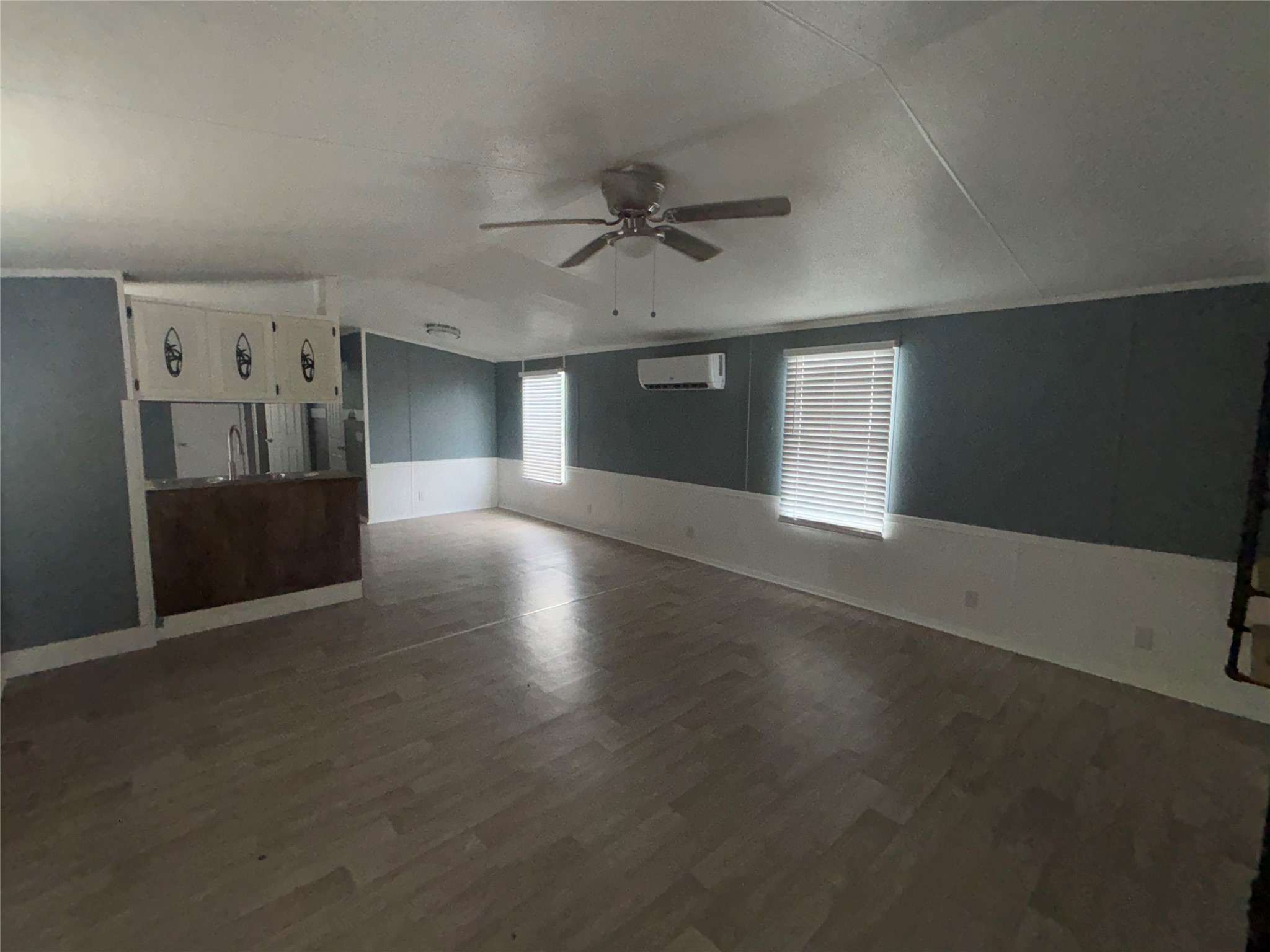 2519 Oyster Creek Bend Property Photo 5