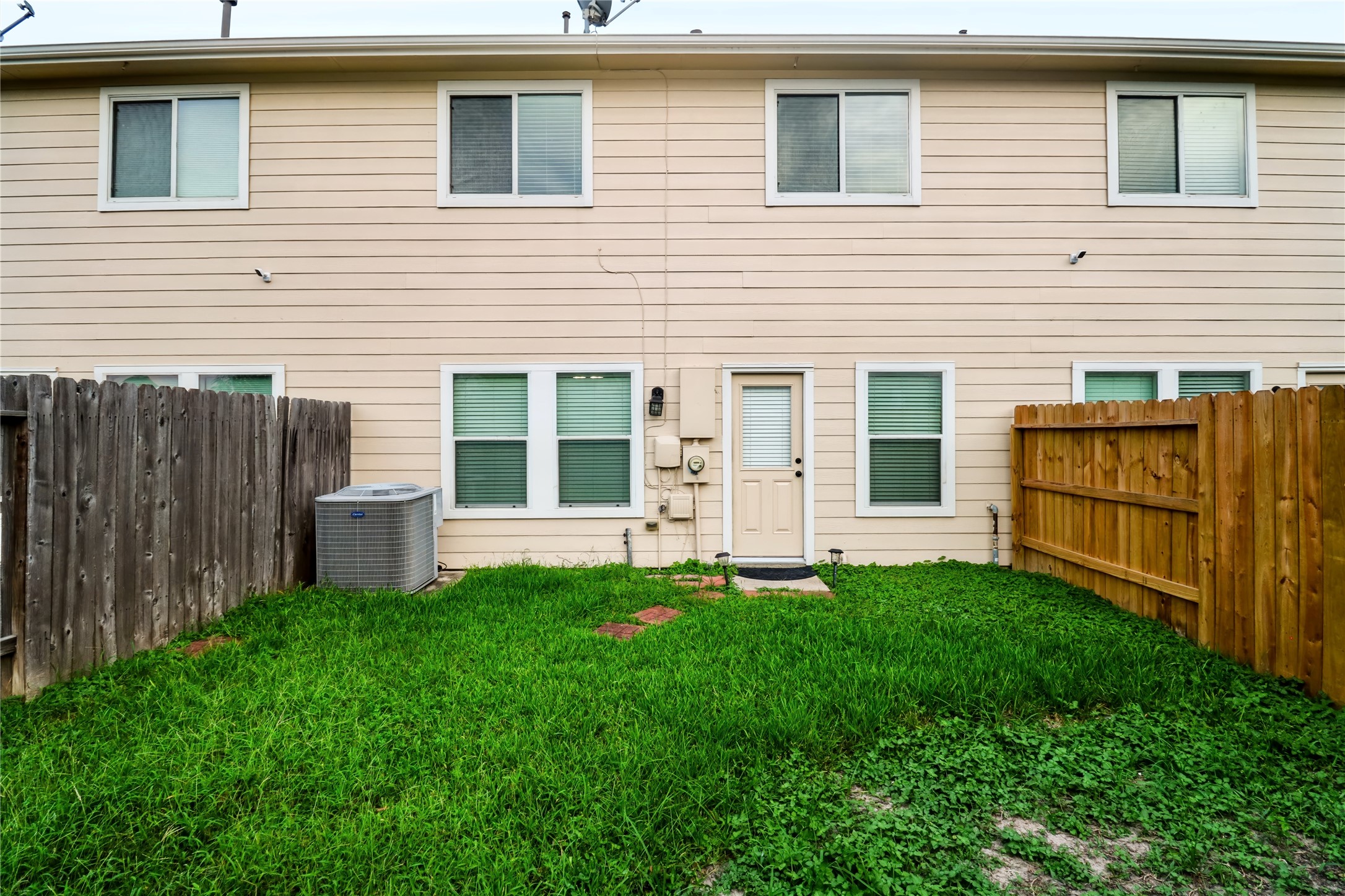 11521 Champions Green Drive Property Photo 5