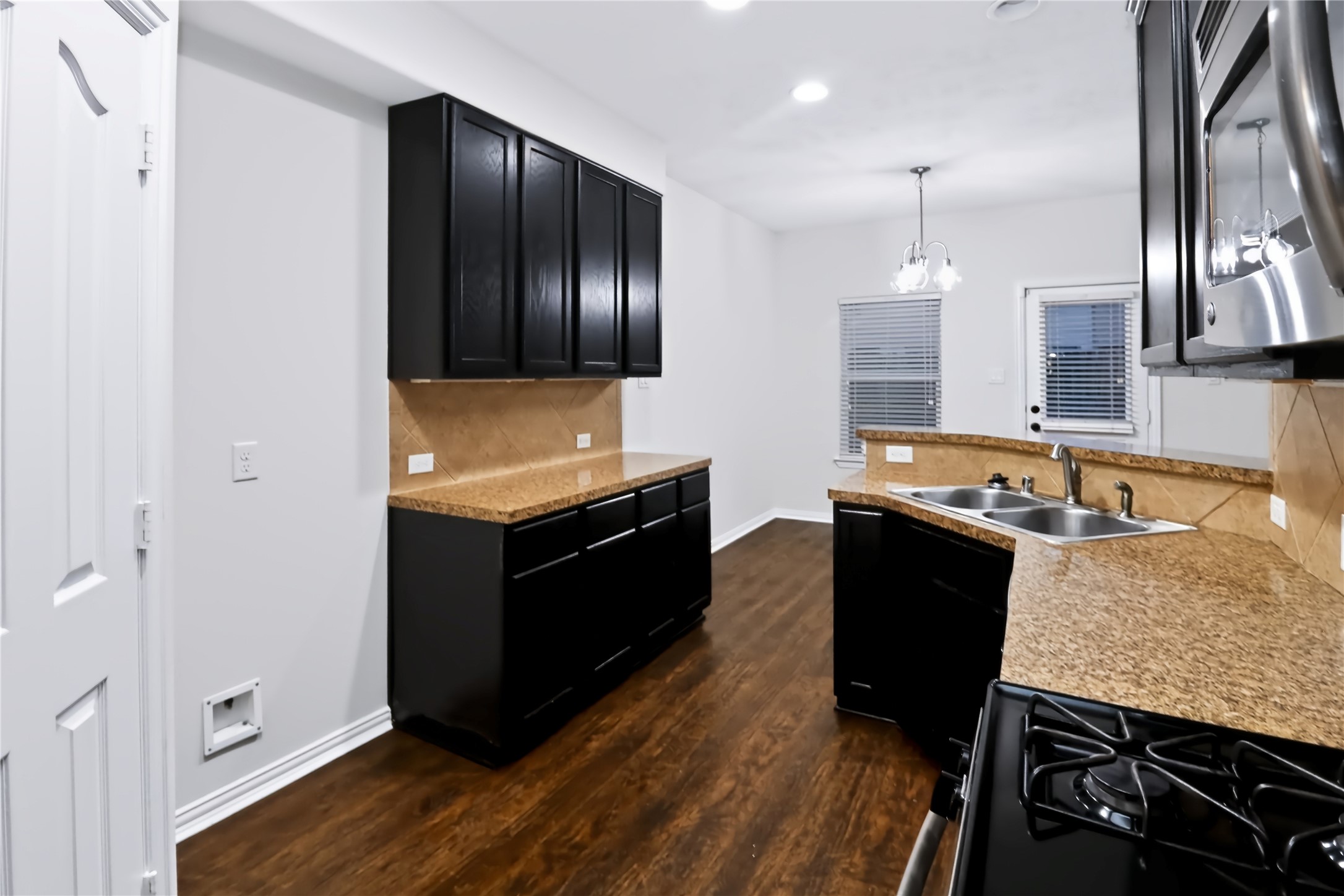 11521 Champions Green Drive Property Photo 9