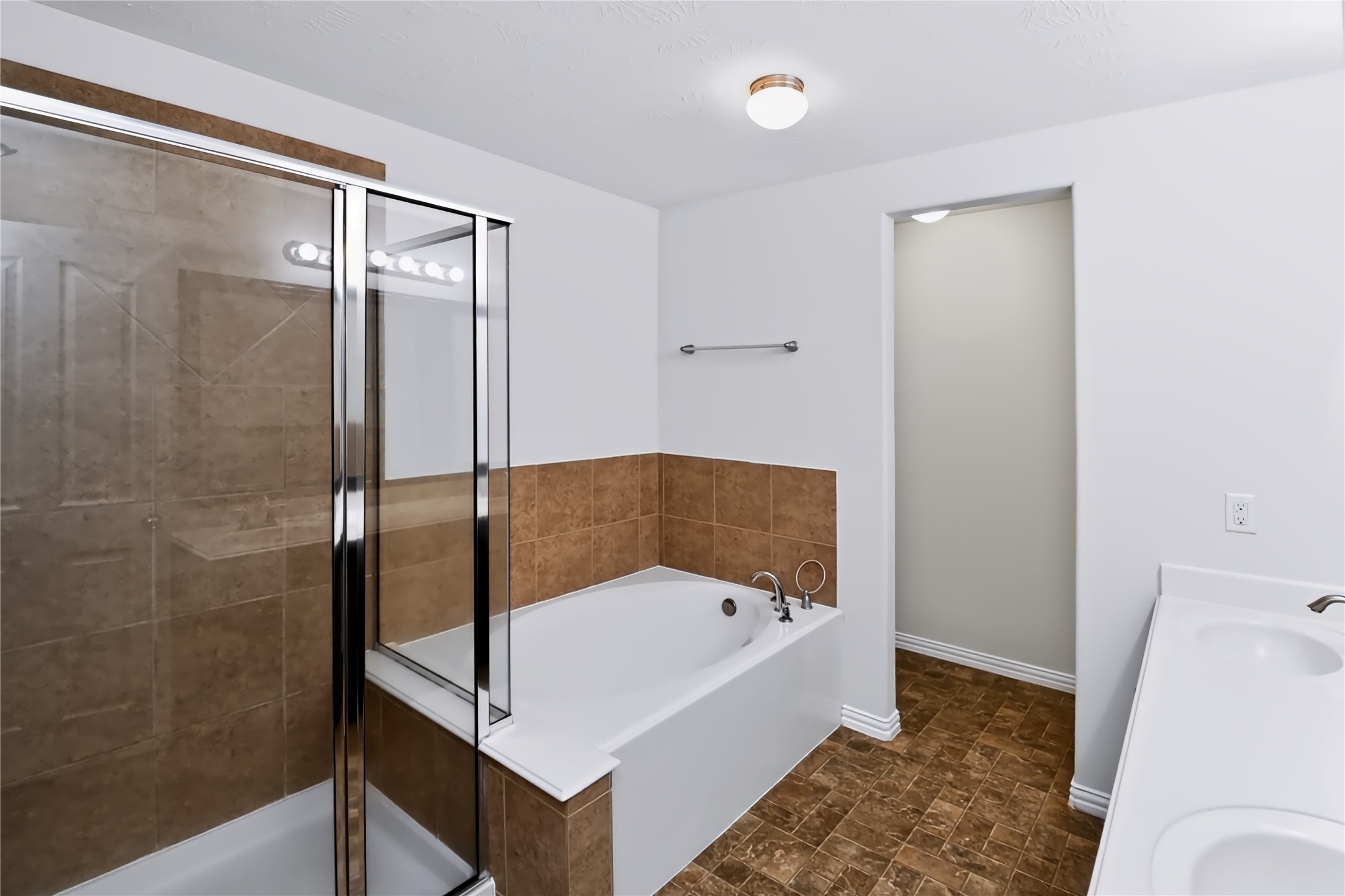 11521 Champions Green Drive Property Photo 23