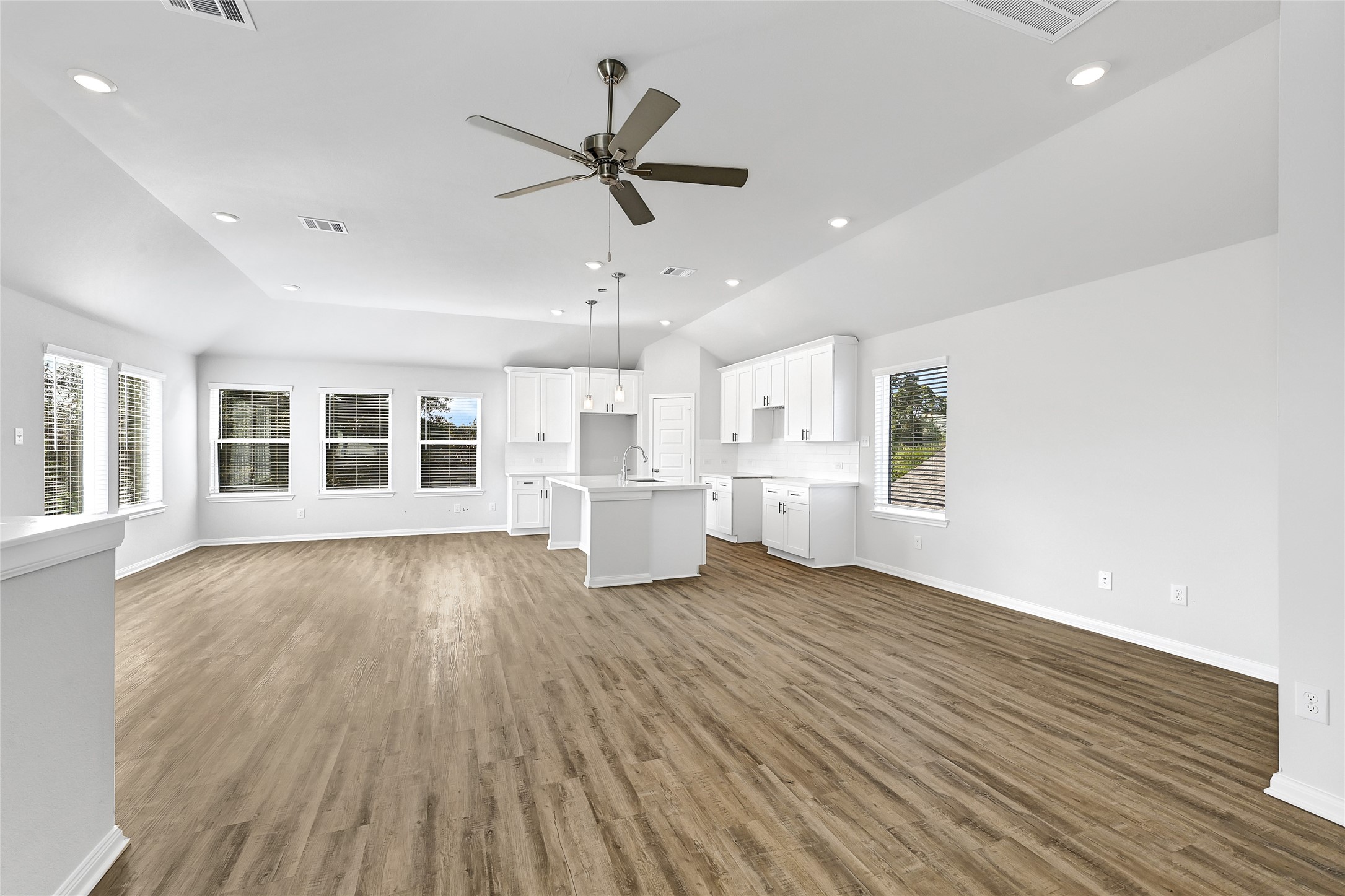 14159 Mellow Pine Court Property Photo 3