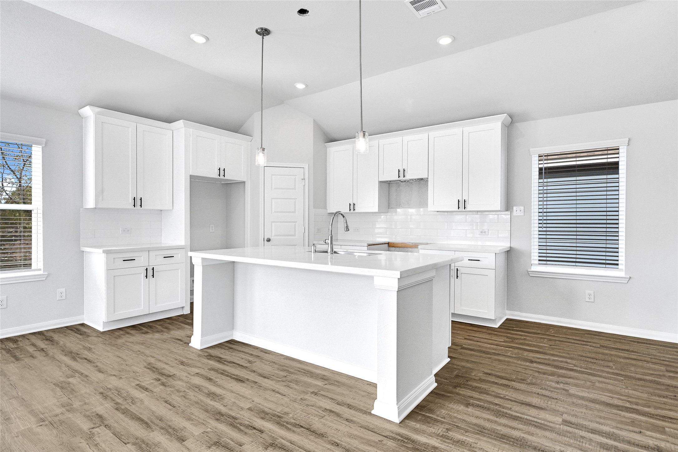 14159 Mellow Pine Court Property Photo 7